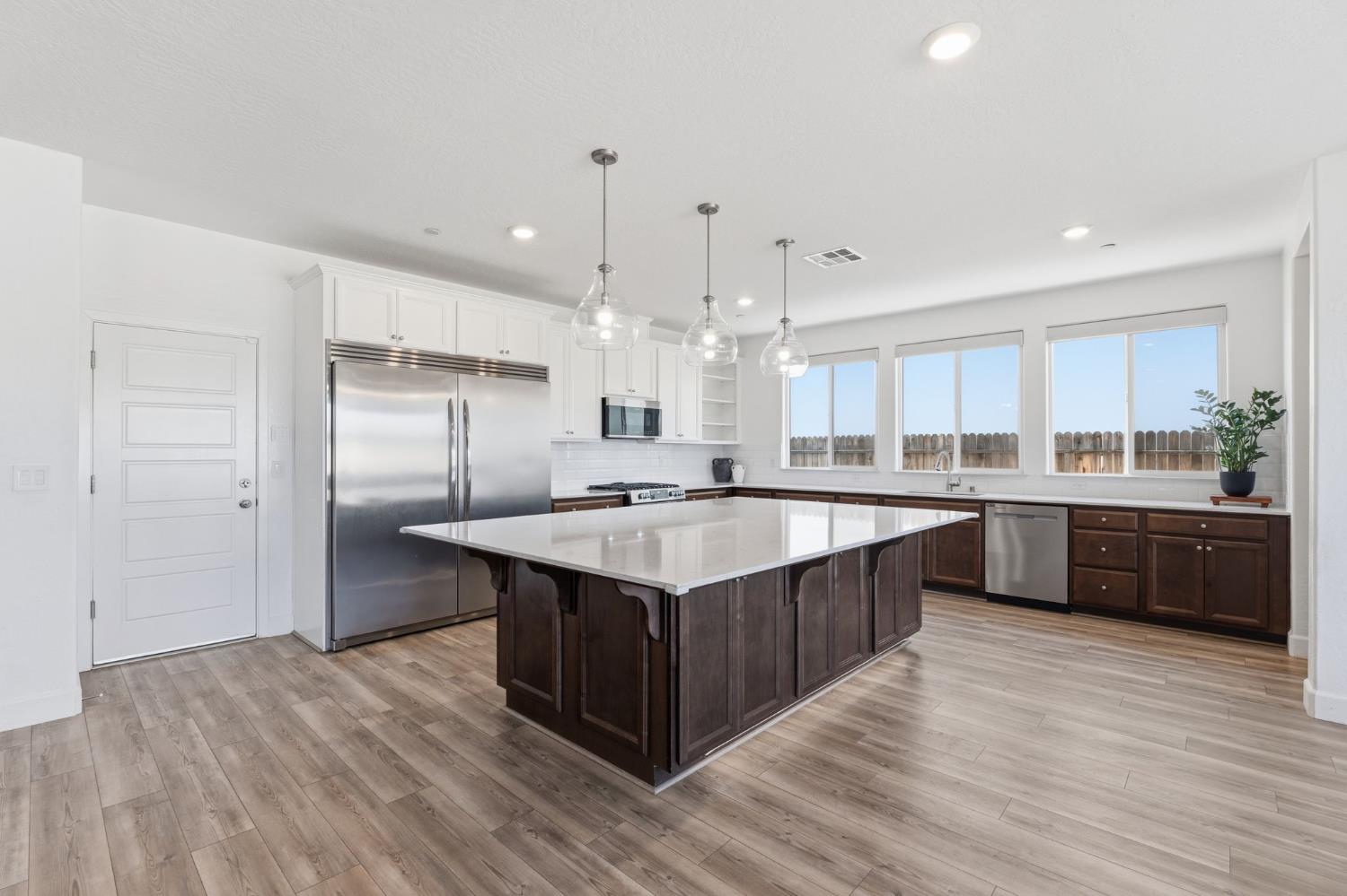 186 Sentinel Drive S