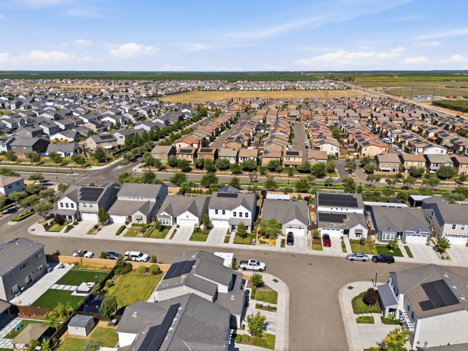 186 Sentinel Drive S