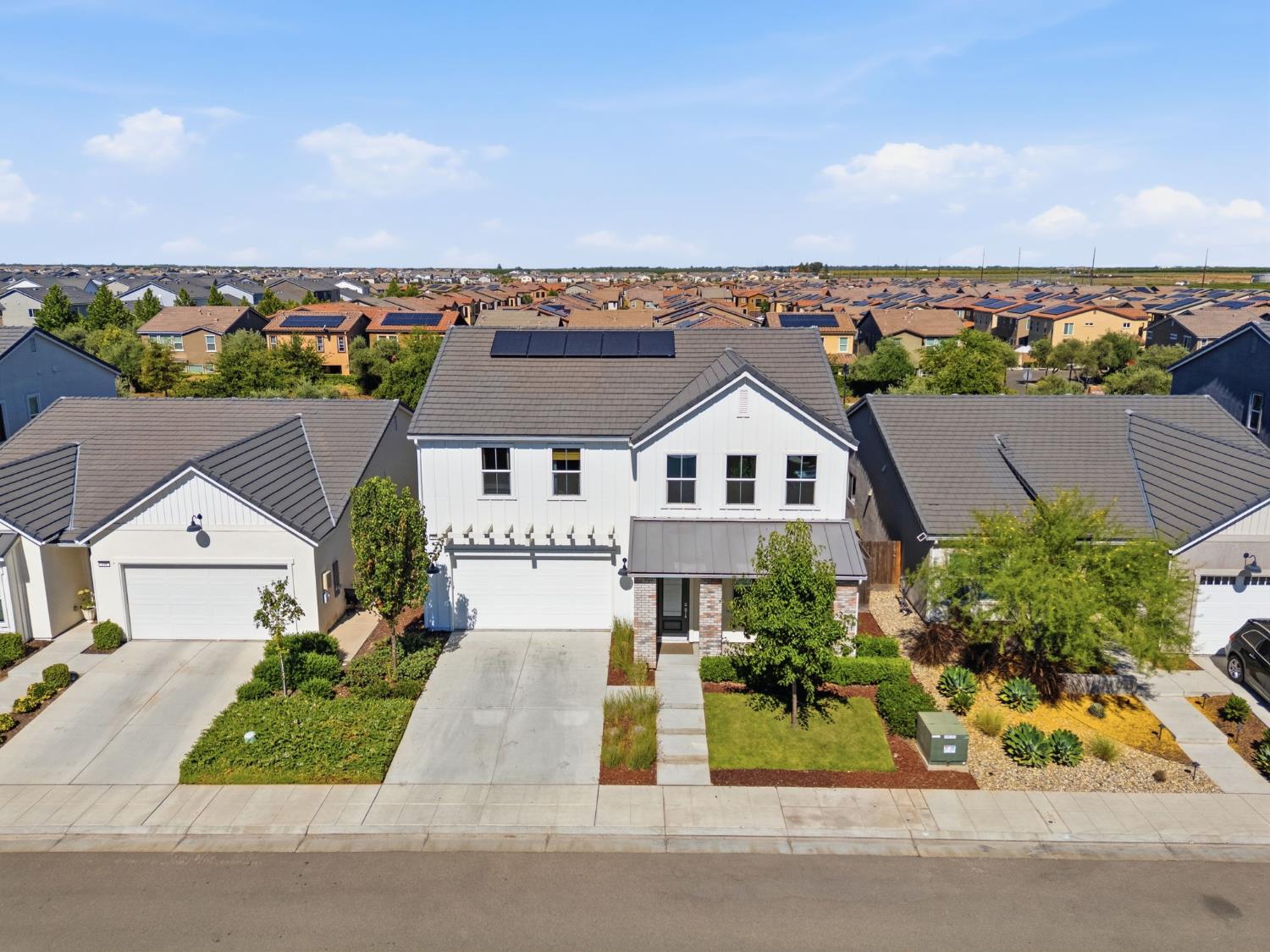 186 Sentinel Drive S