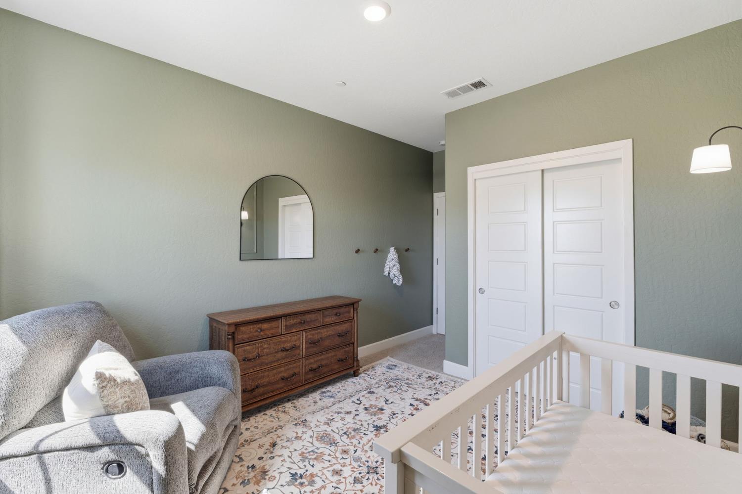 186 Sentinel Drive S