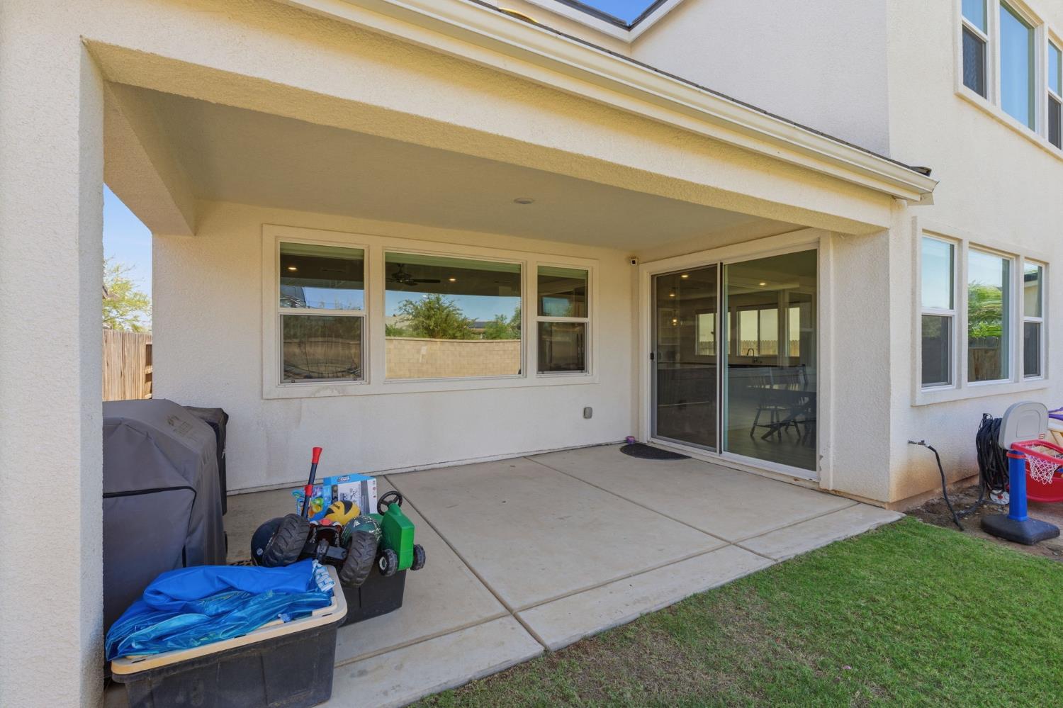 186 Sentinel Drive S