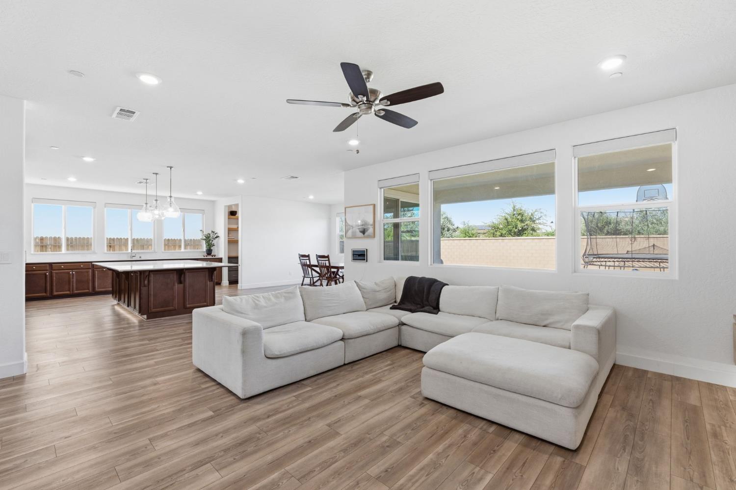186 Sentinel Drive S