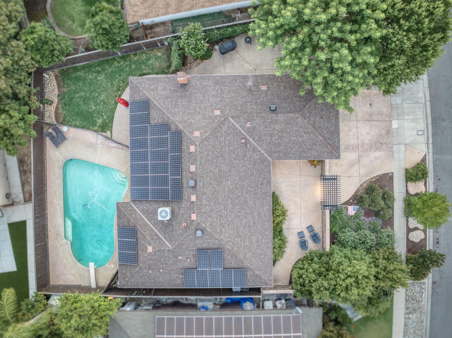 2515 E Los Altos Avenue