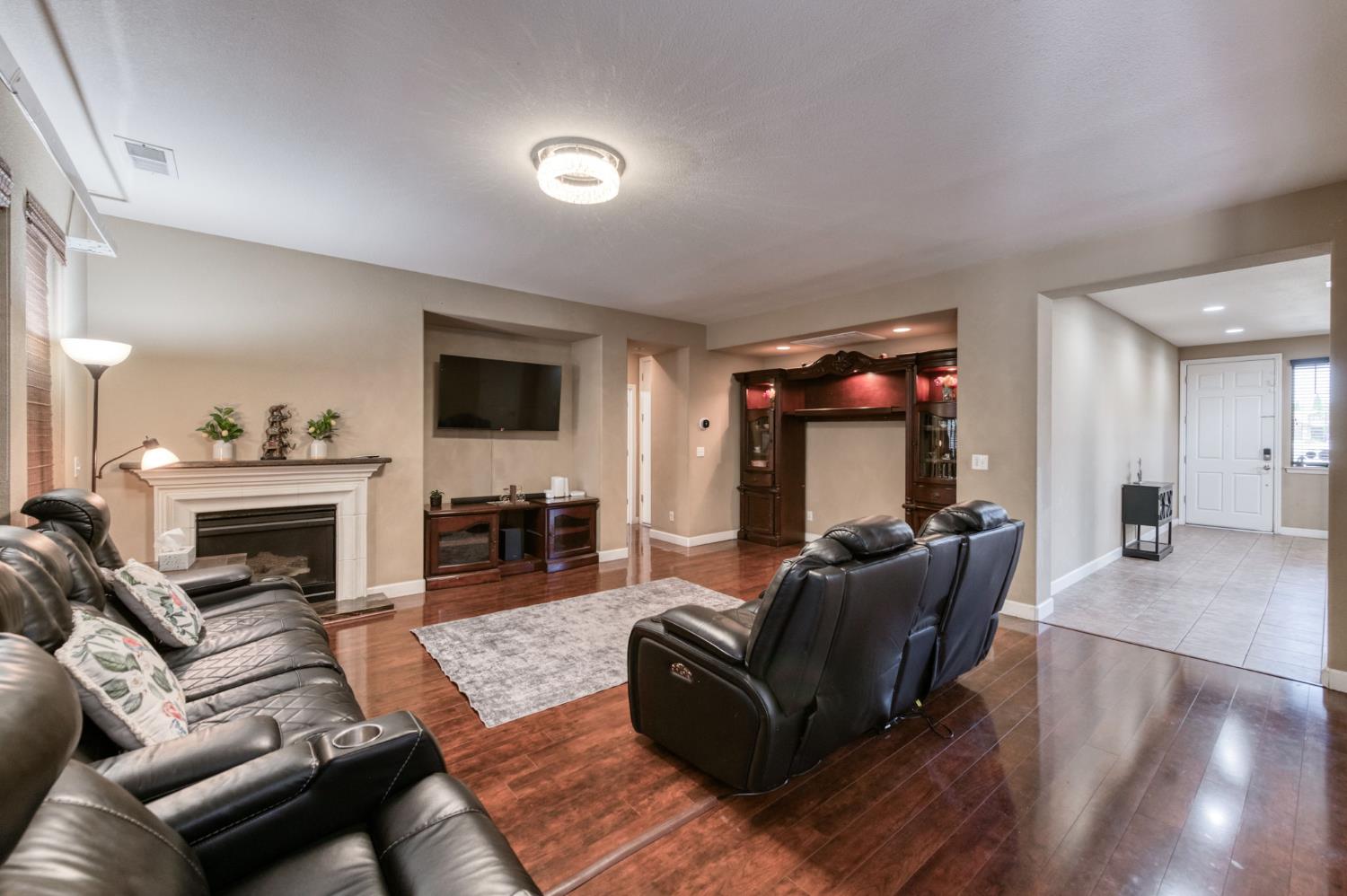 5797 W Indianapolis Avenue