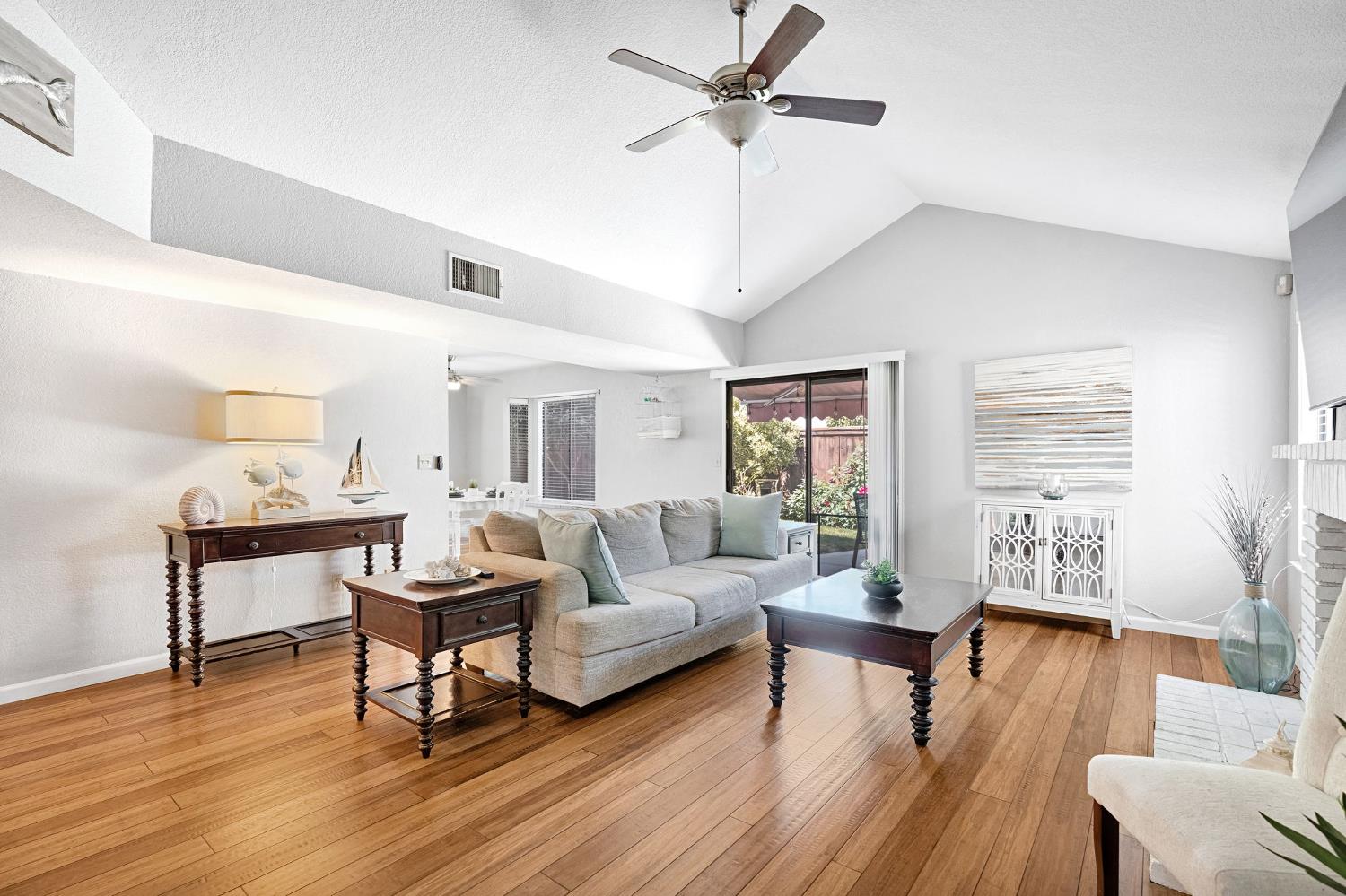 467 E Alluvial Avenue # 104