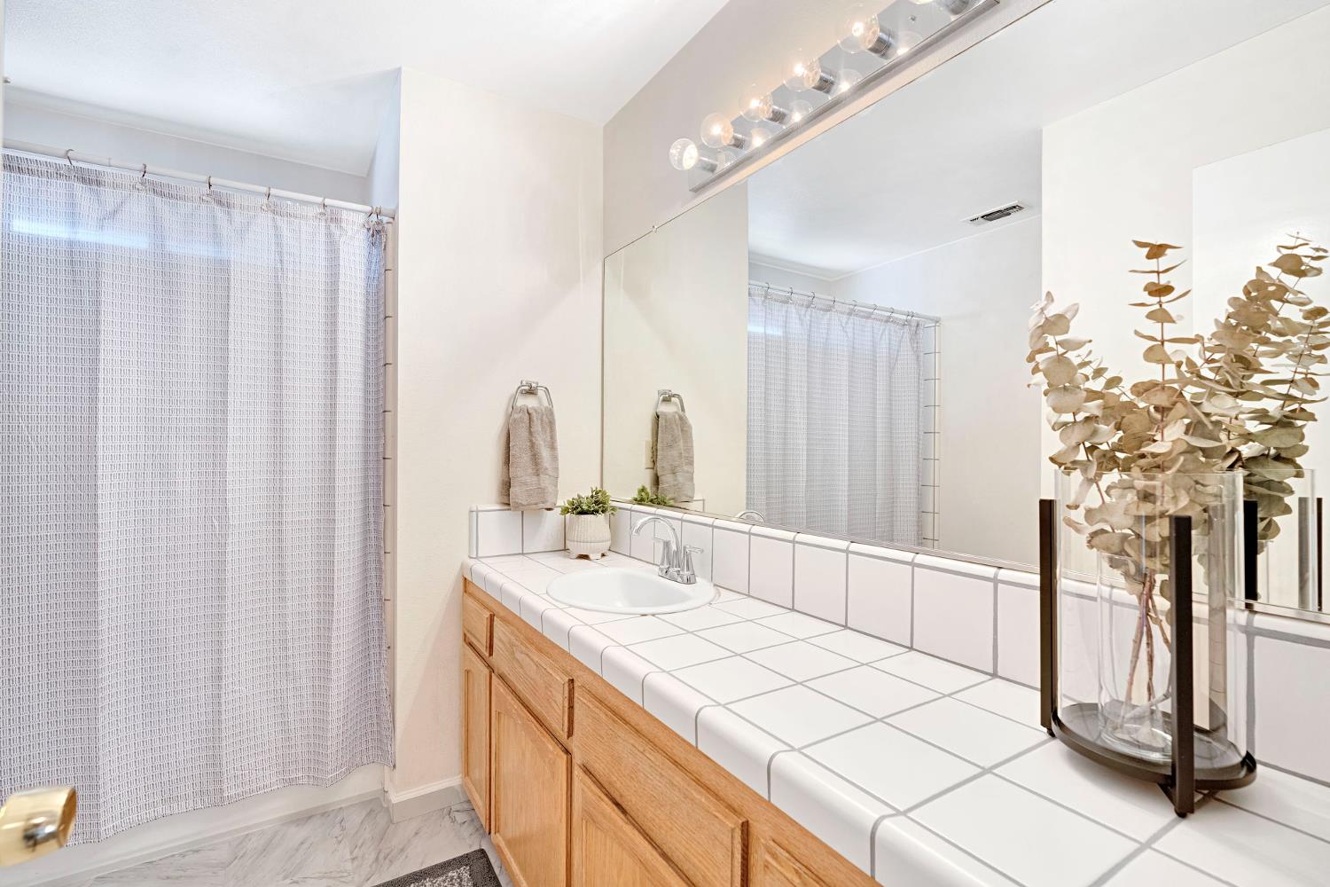 467 E Alluvial Avenue # 104