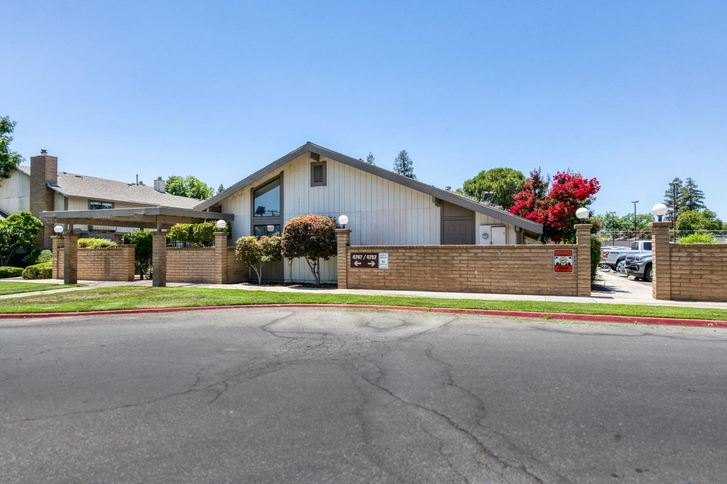4757 N Woodrow Avenue # 143