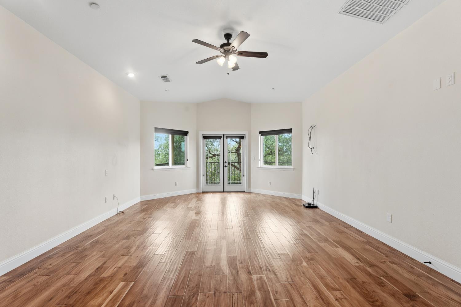 33099 Road 800