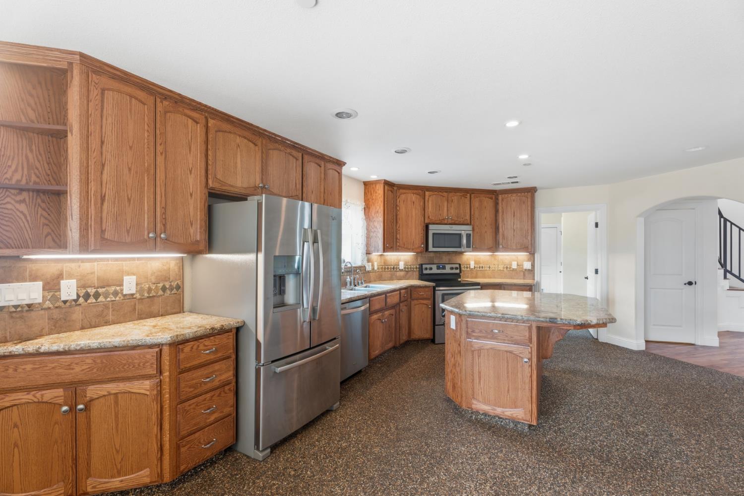 33099 Road 800