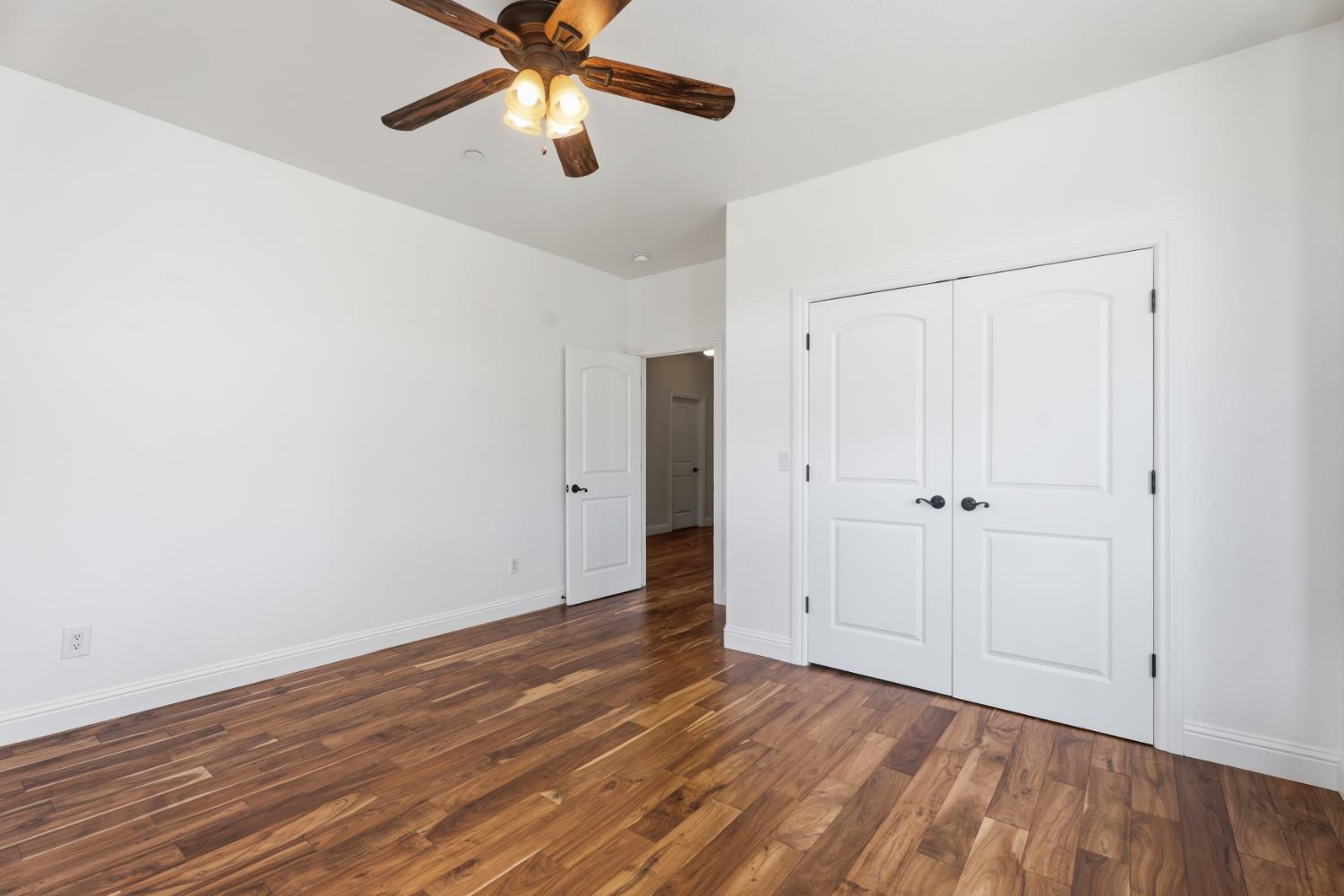 33099 Road 800