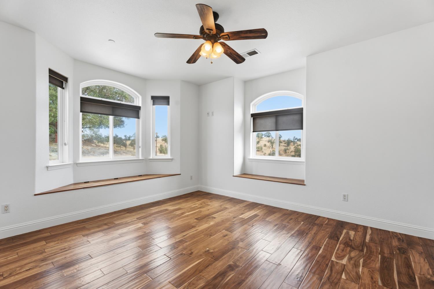 33099 Road 800