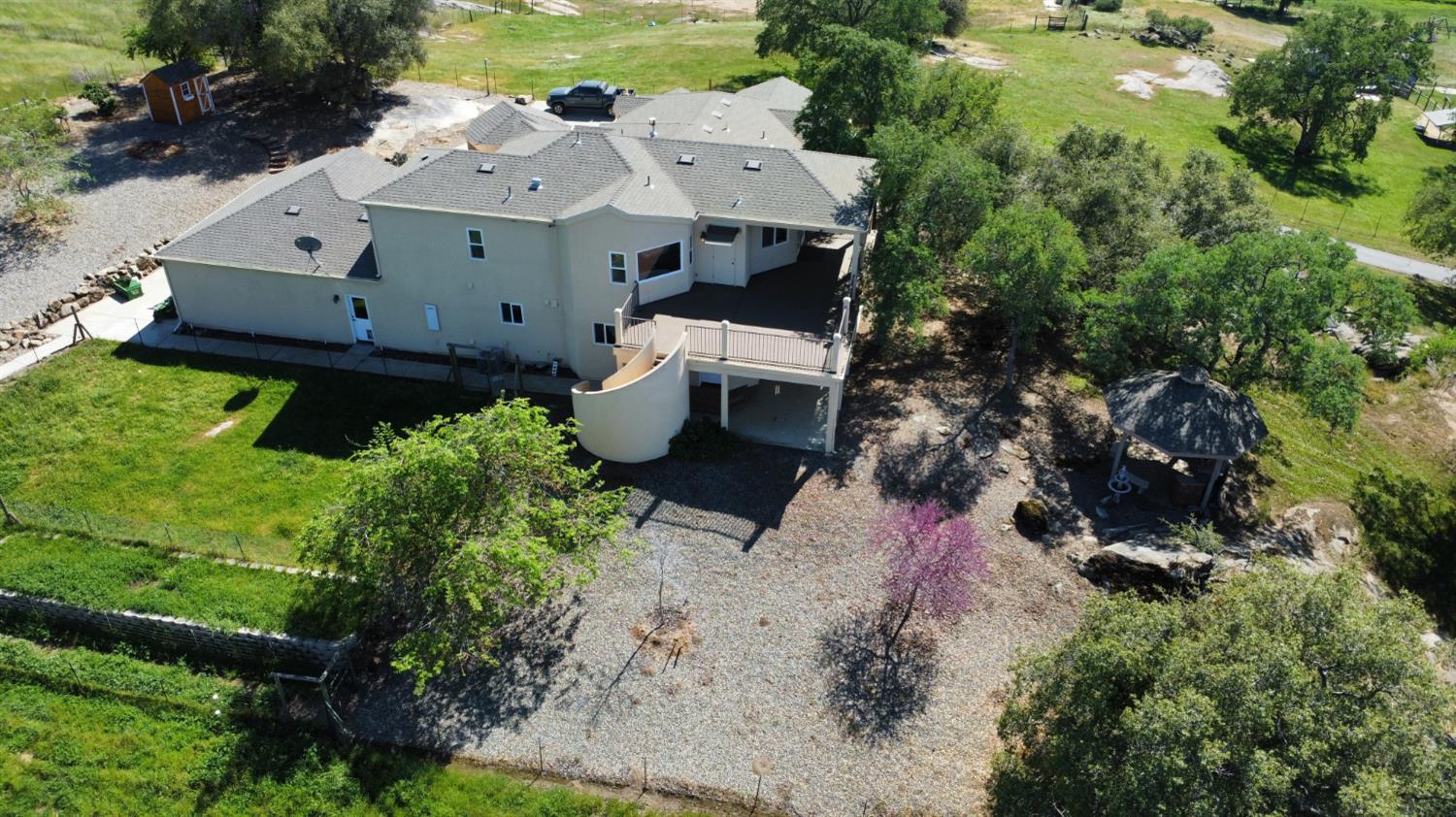 33099 Road 800