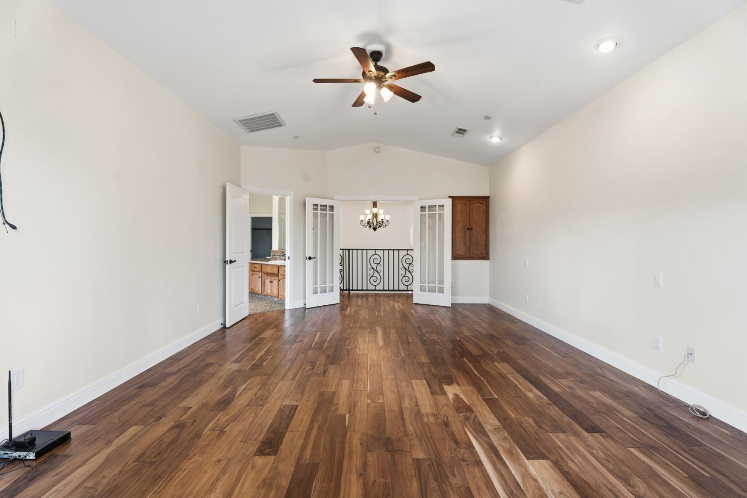 33099 Road 800