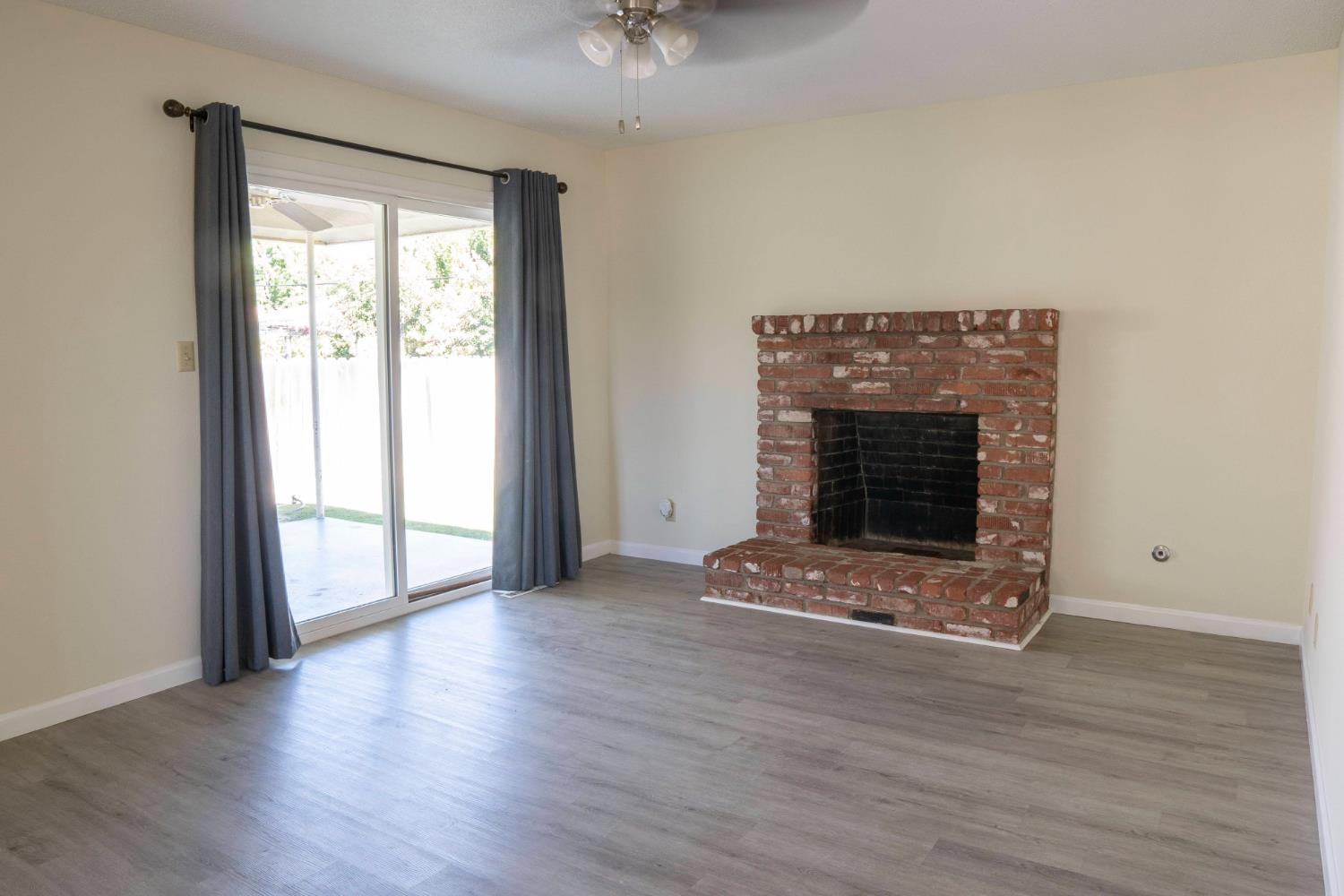 663 E Sample Avenue