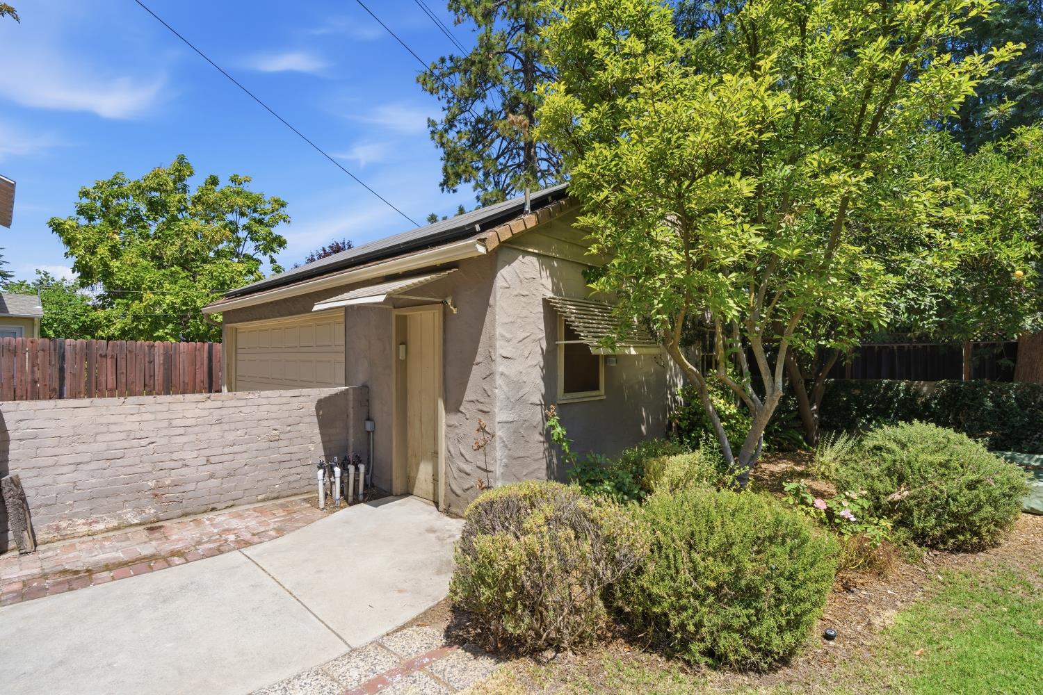 445 E Princeton Avenue