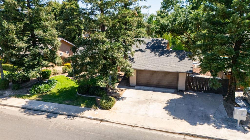 646 W Polson Avenue