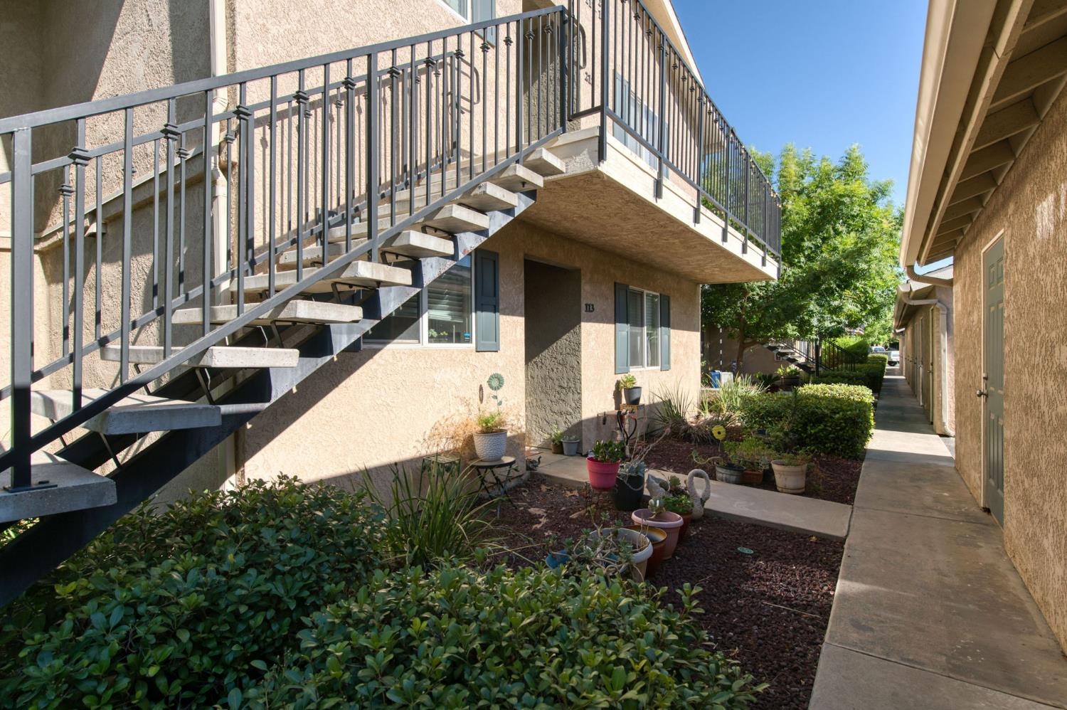 3703 W Bullard Avenue # 113