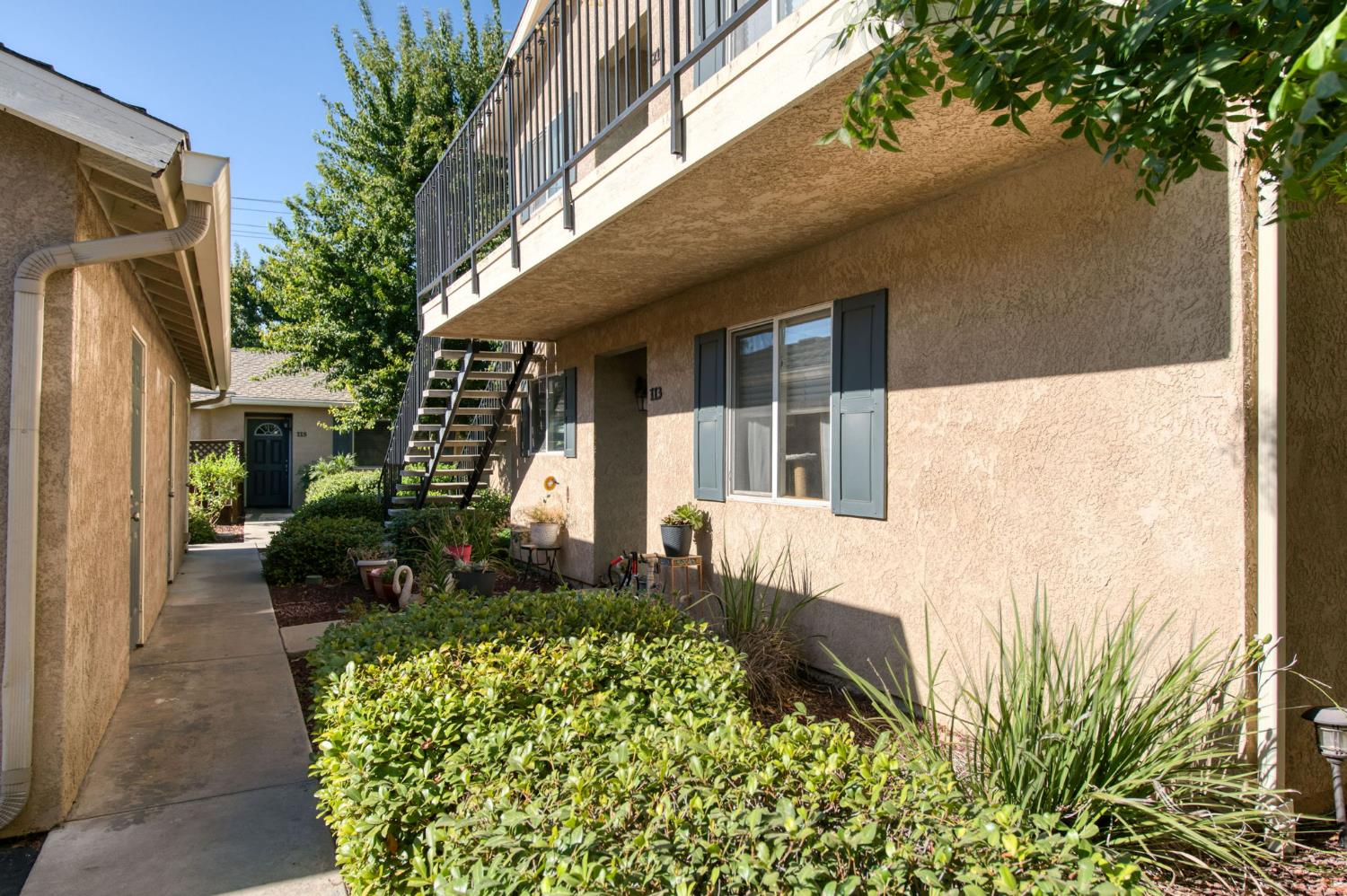 3703 W Bullard Avenue # 113
