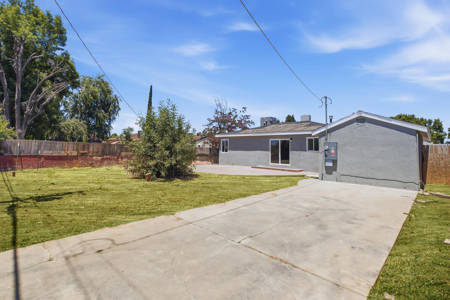 1373 N Esther Way