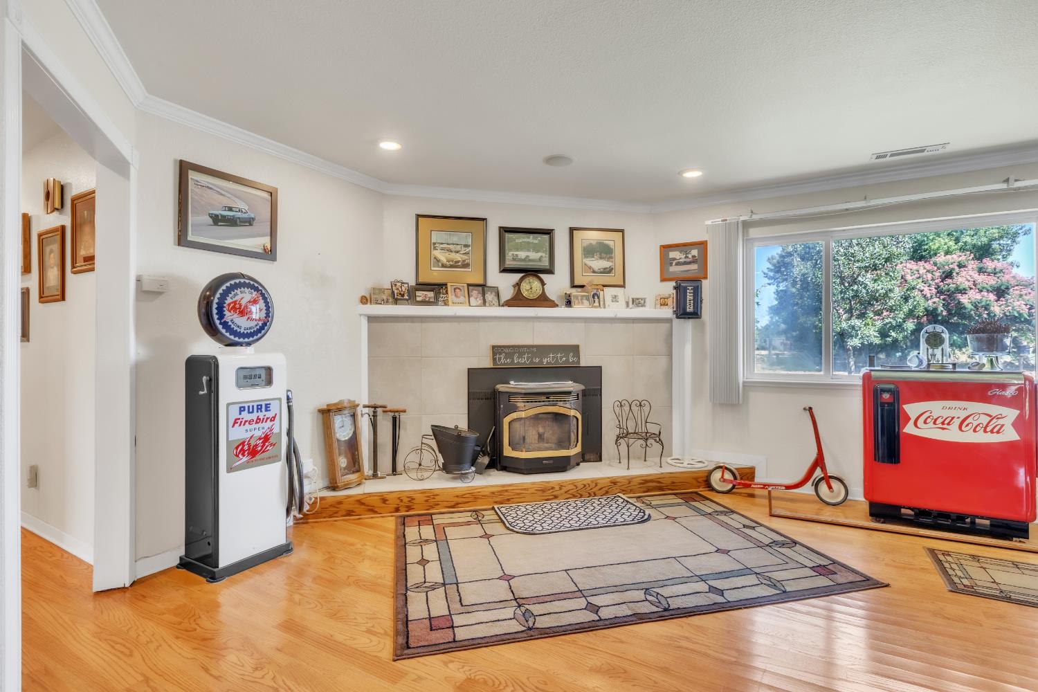 8043 Sunset Drive