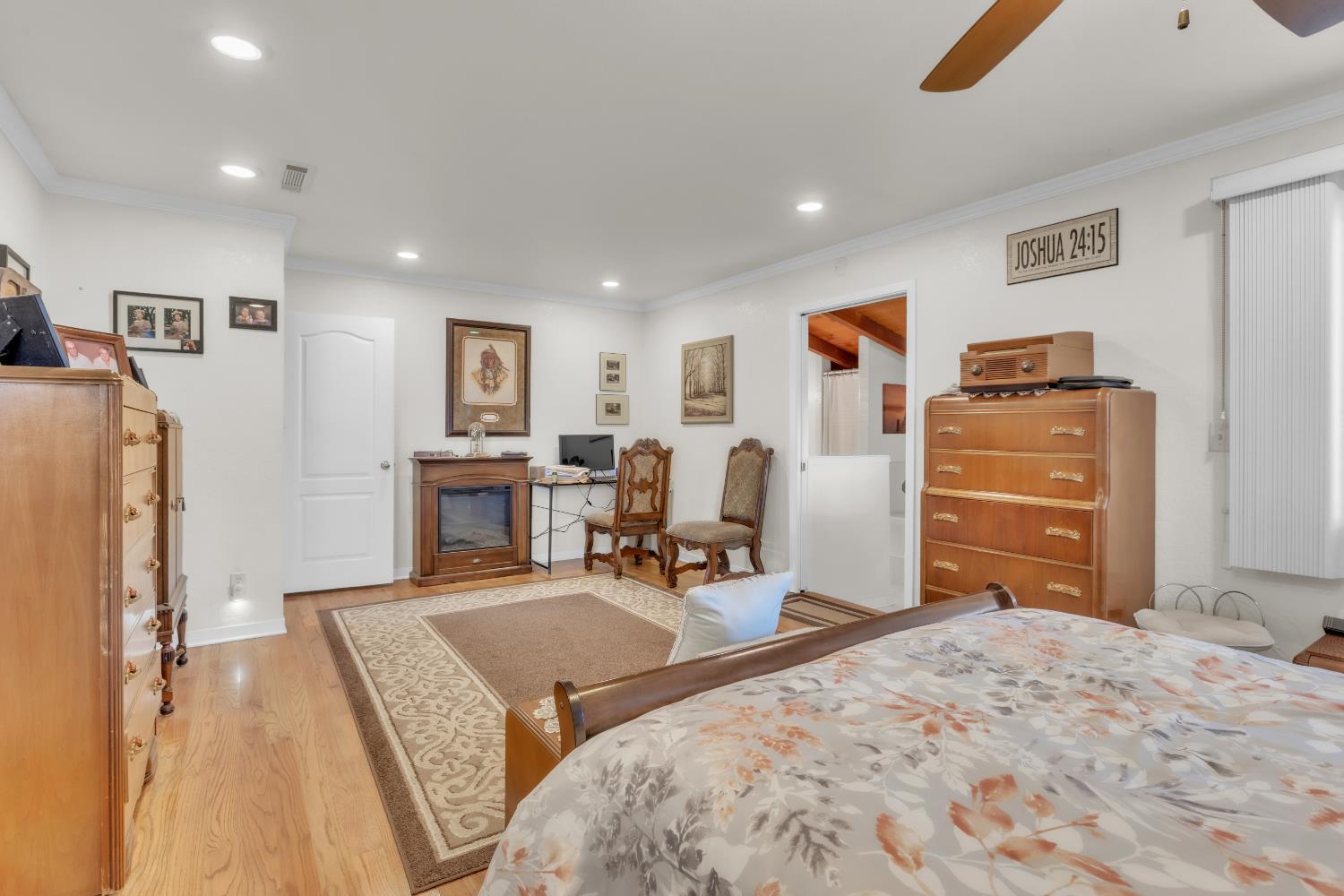 8043 Sunset Drive