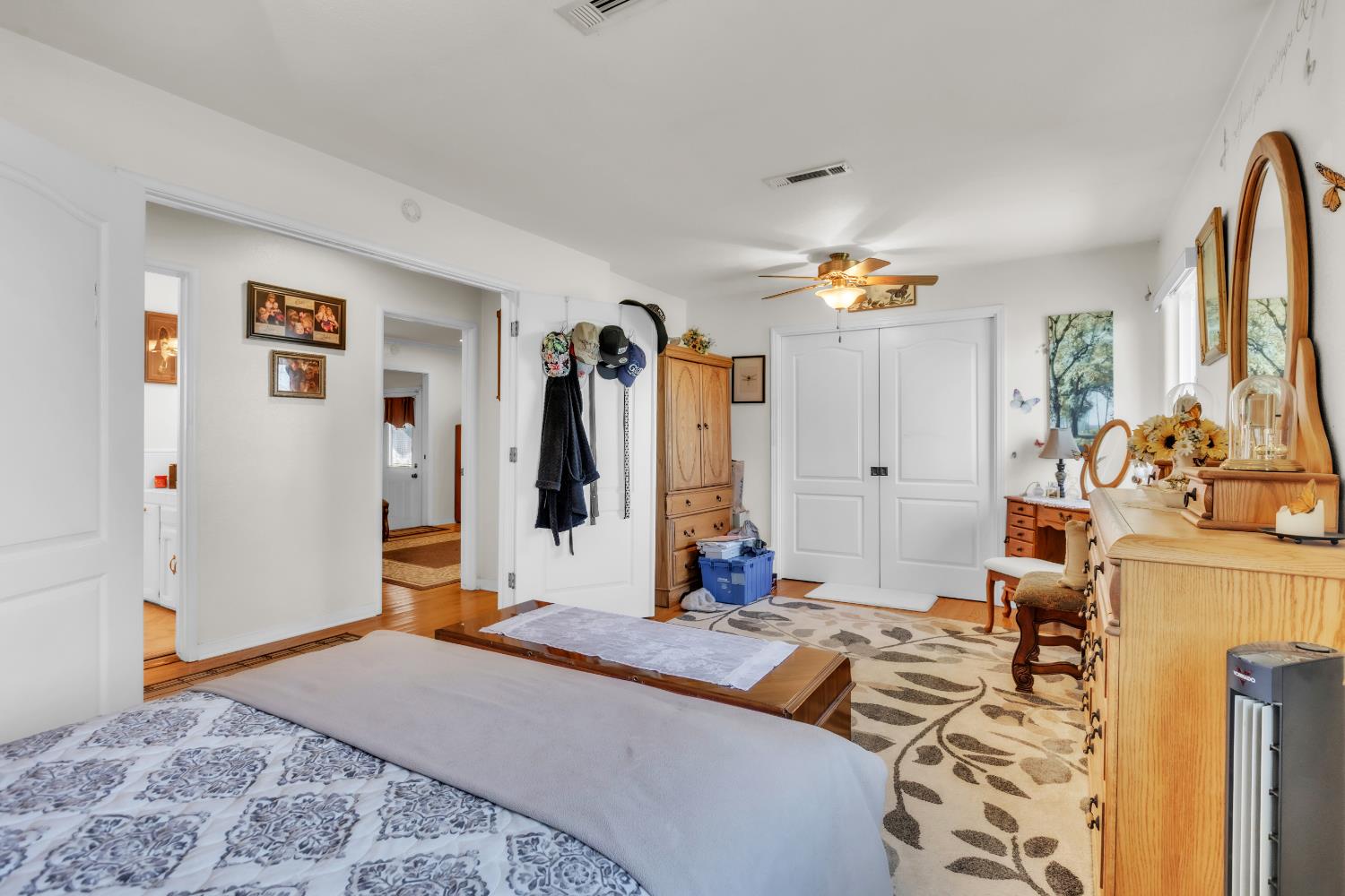 8043 Sunset Drive