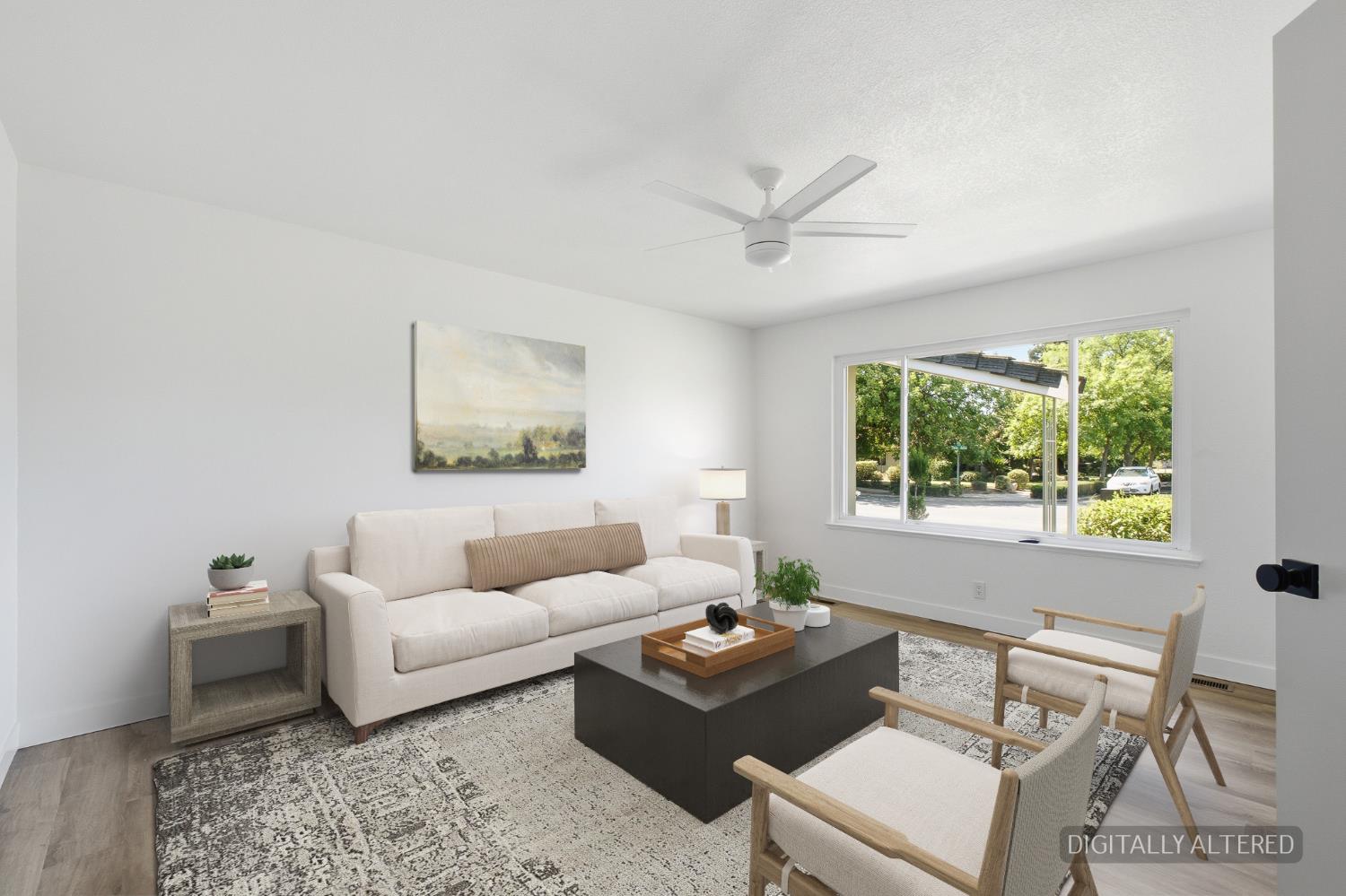 744 W Palo Alto Avenue