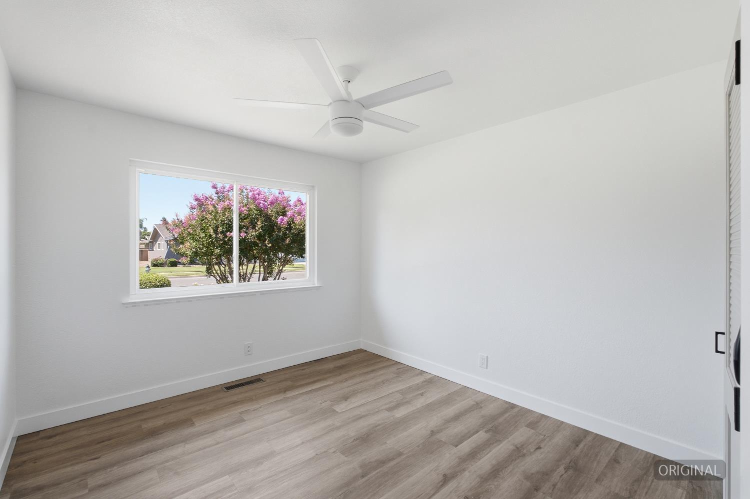 744 W Palo Alto Avenue