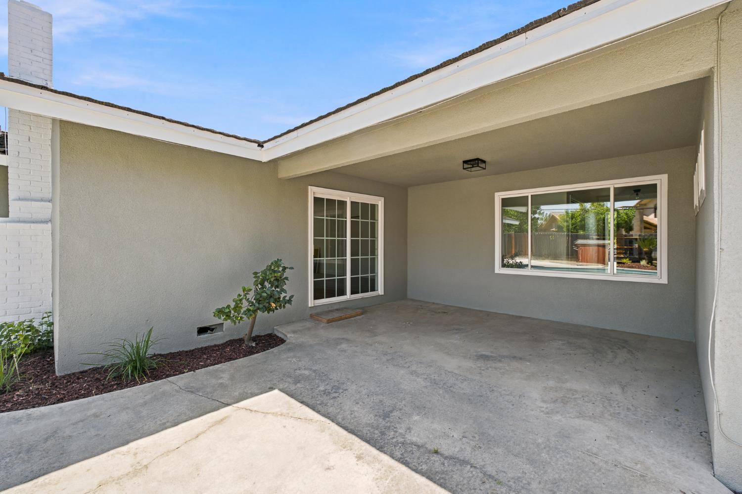 744 W Palo Alto Avenue
