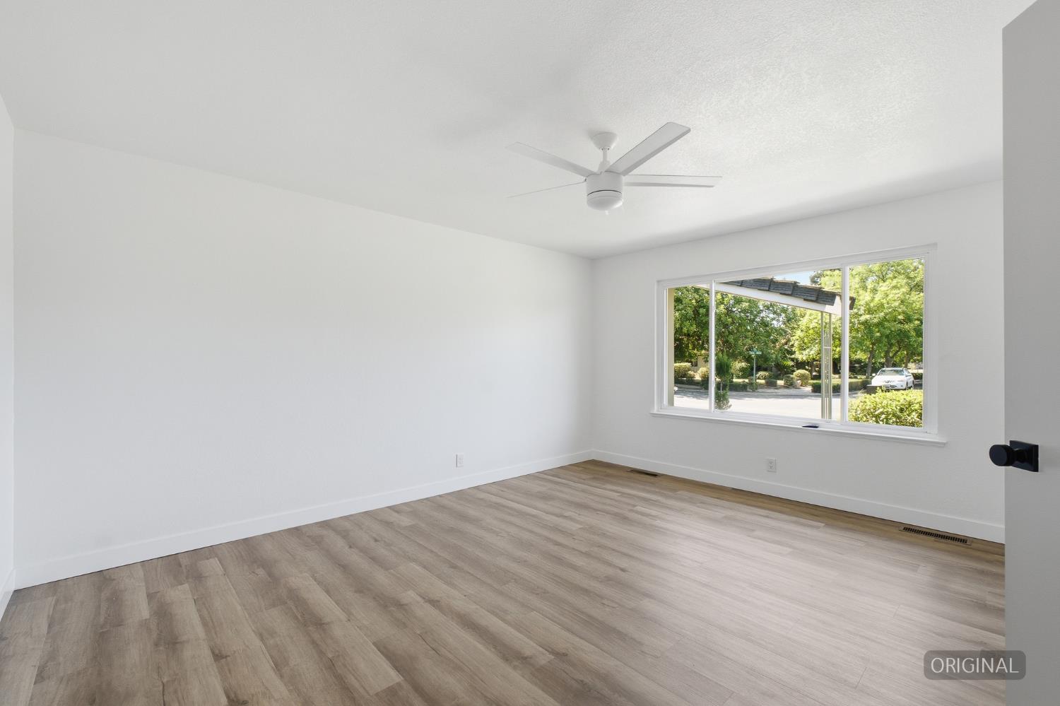 744 W Palo Alto Avenue