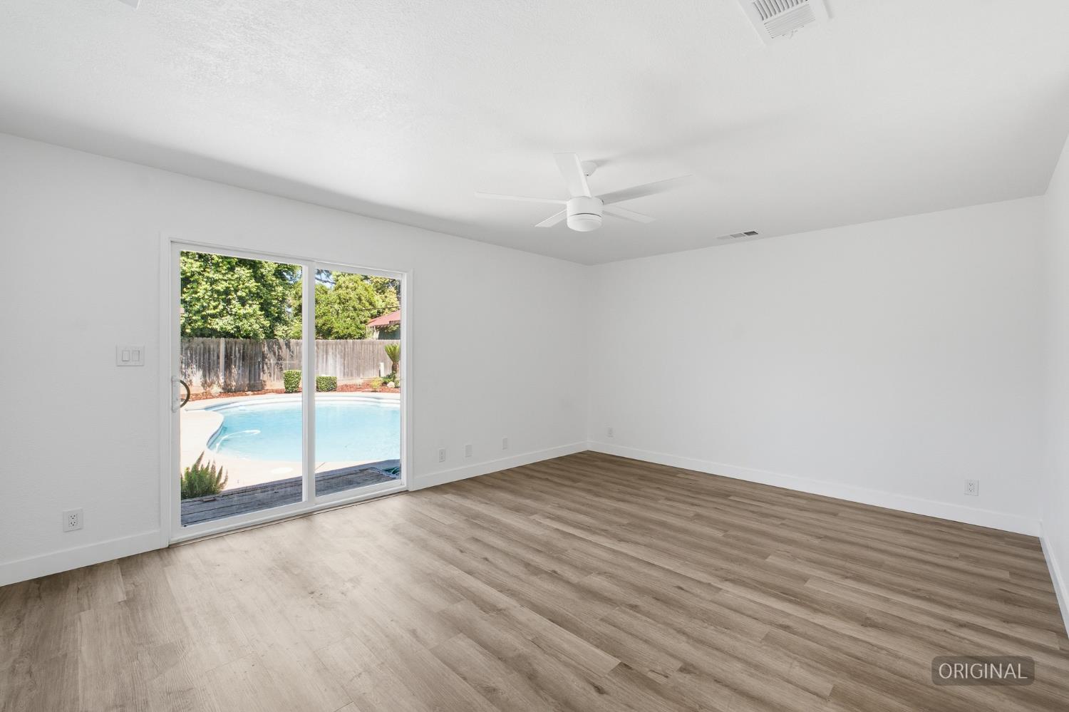 744 W Palo Alto Avenue