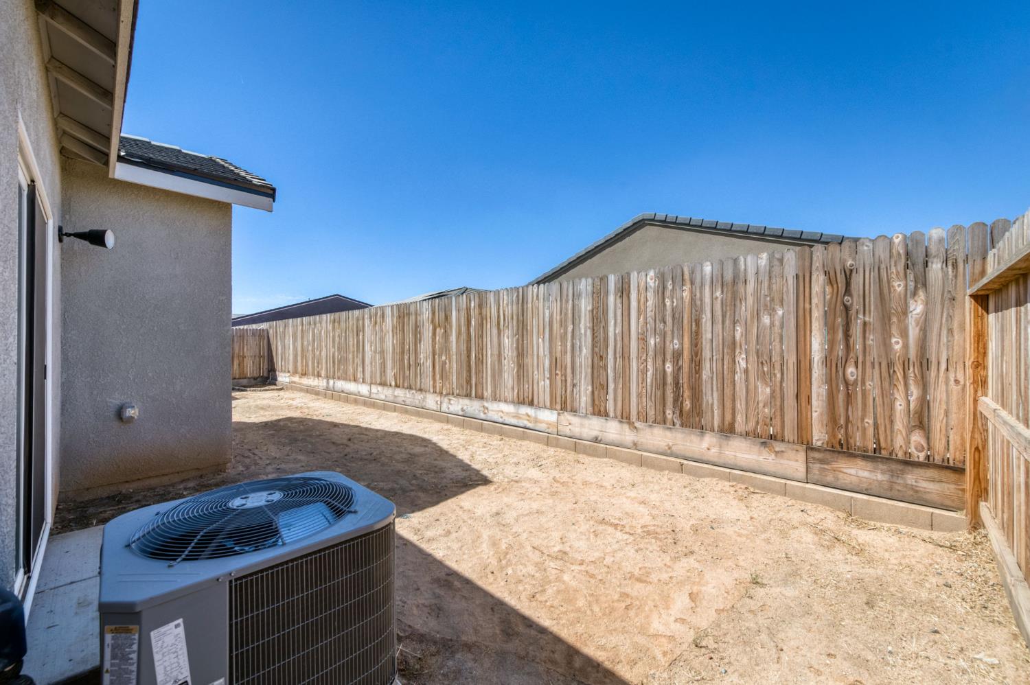 1069 Wolverton Way W