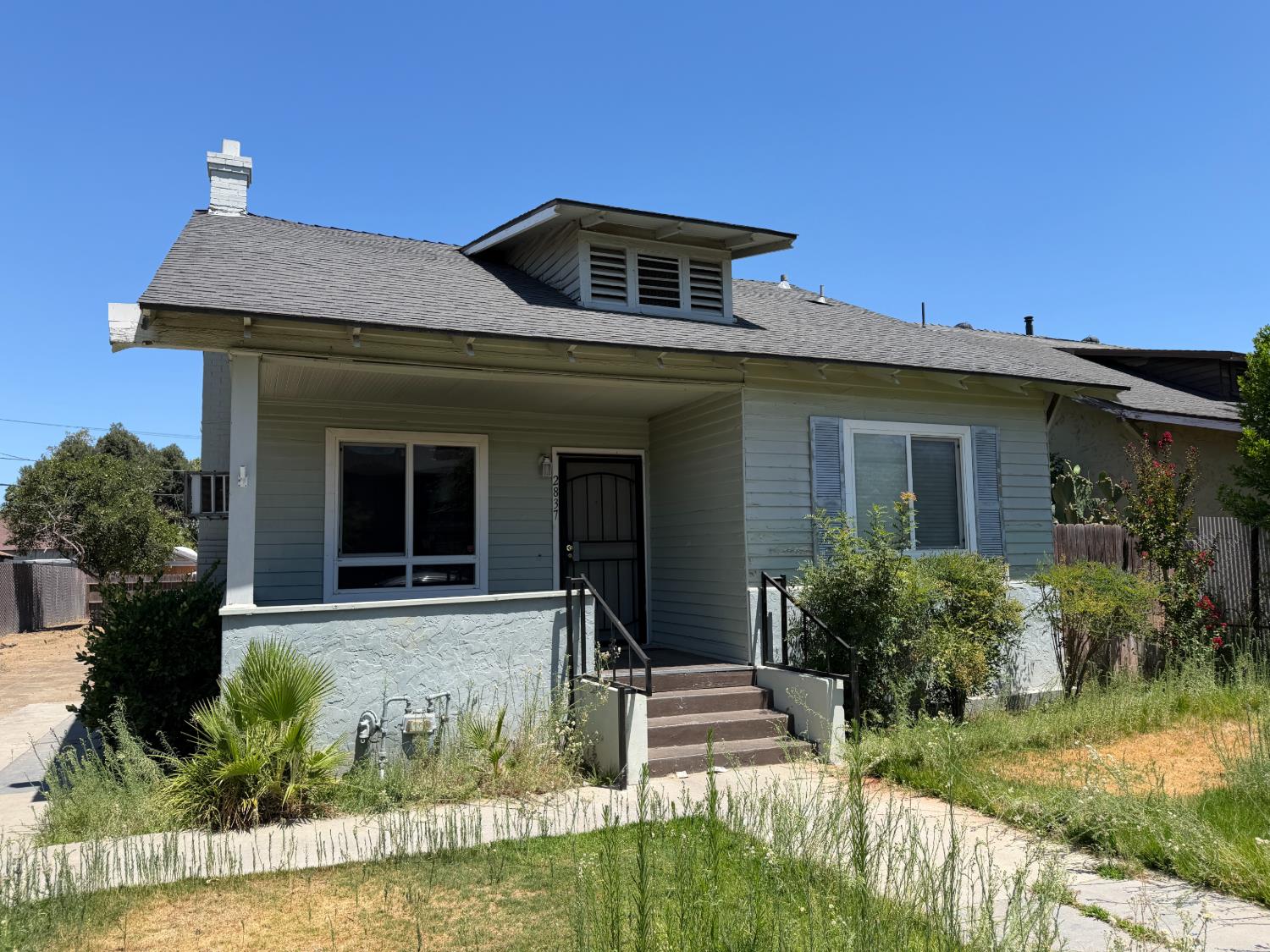 2837 E Grant Avenue