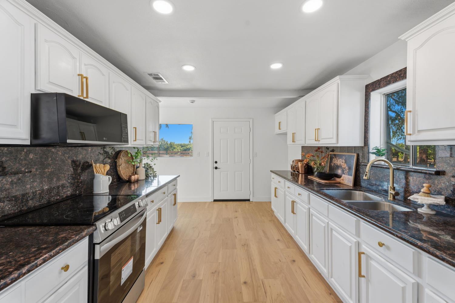 24309 Avenue 23 1/2