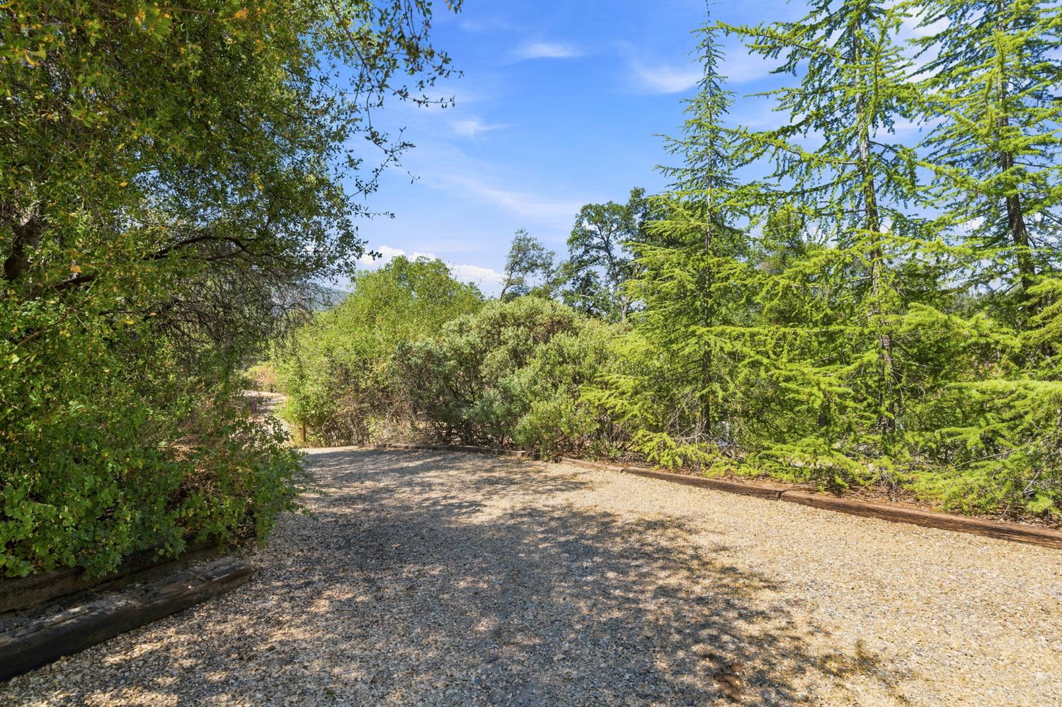 40869 Road 425a