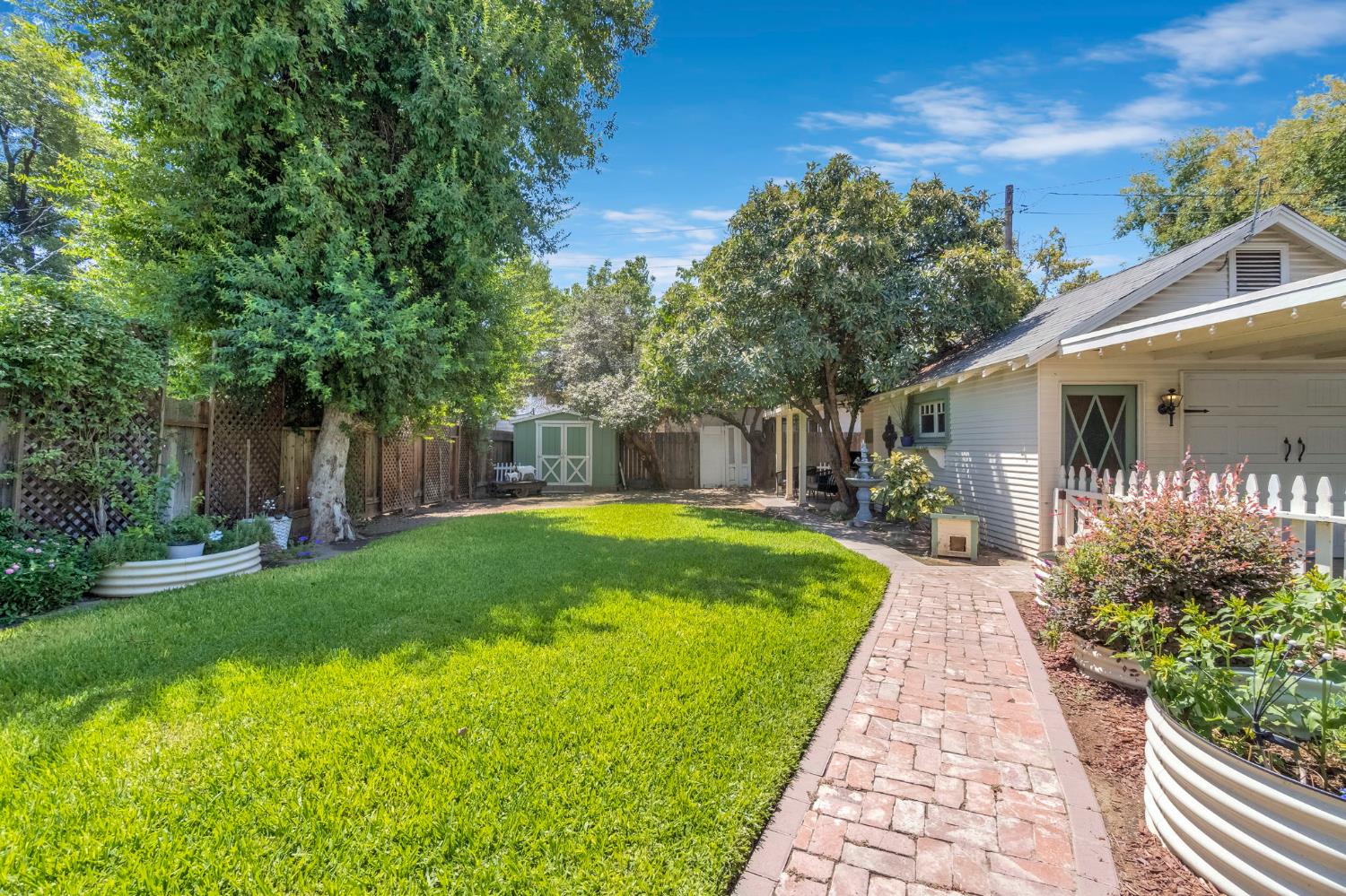 366 E Olive Avenue