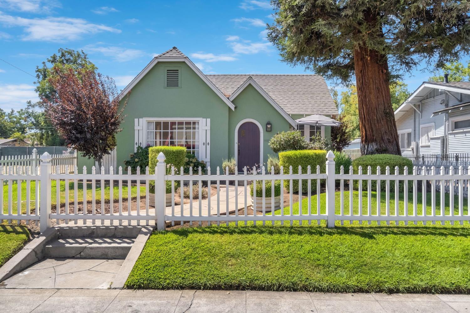 366 E Olive Avenue