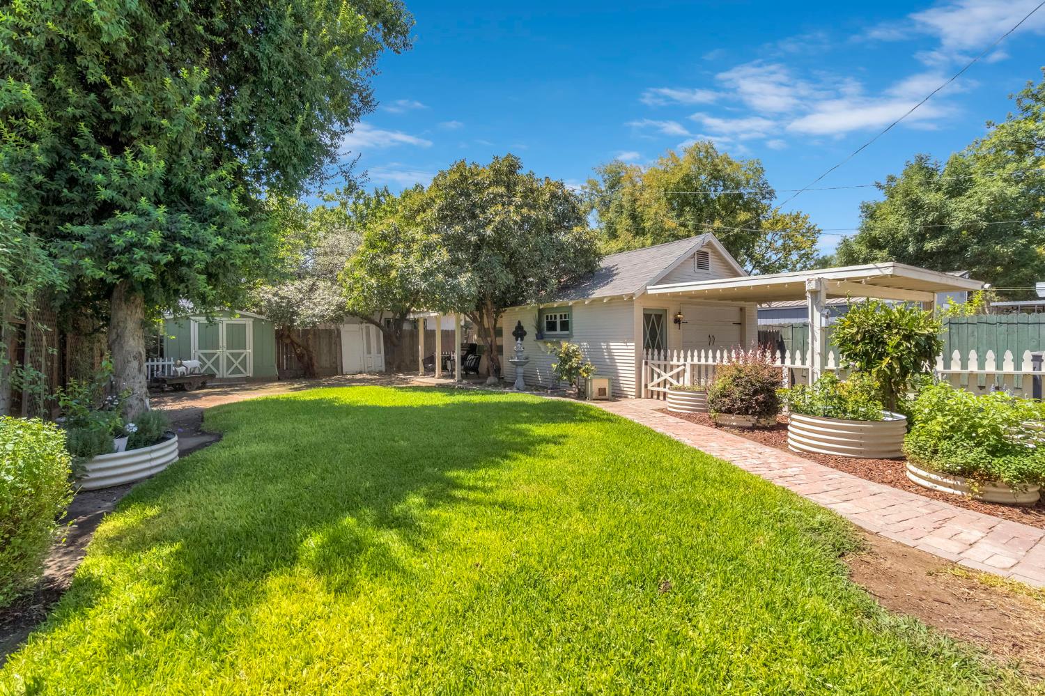 366 E Olive Avenue
