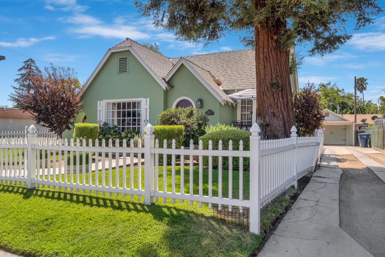 366 E Olive Avenue