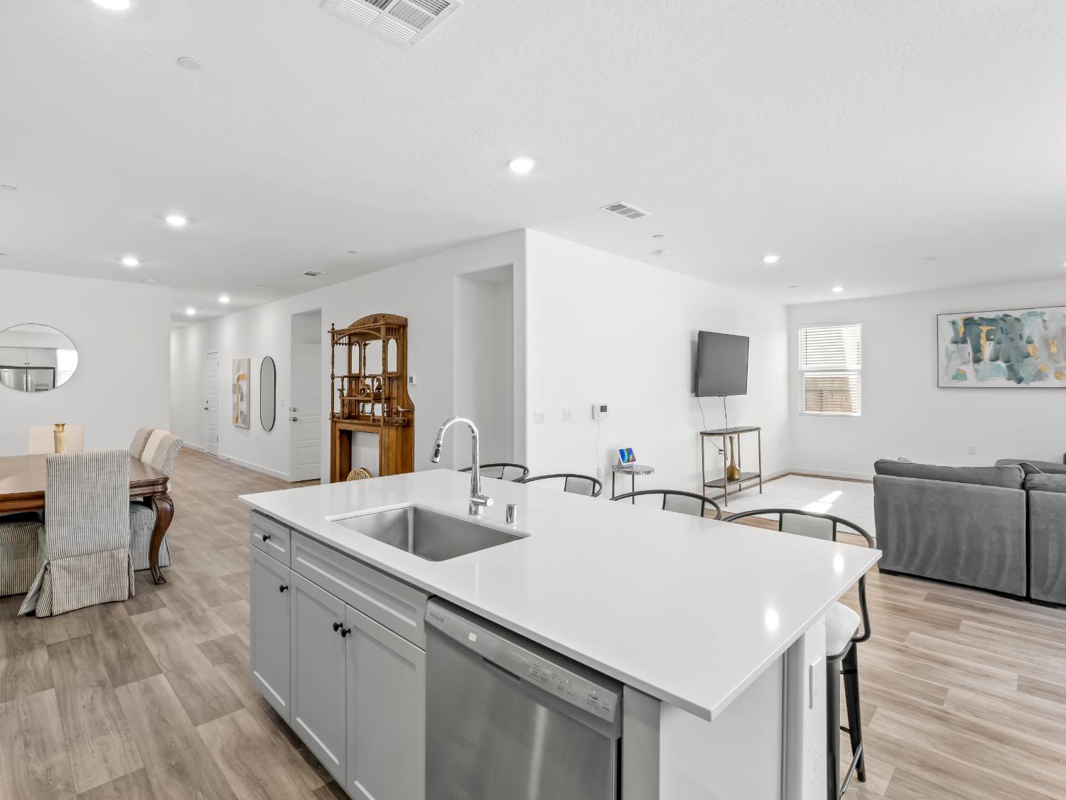 4225 Hampton Way