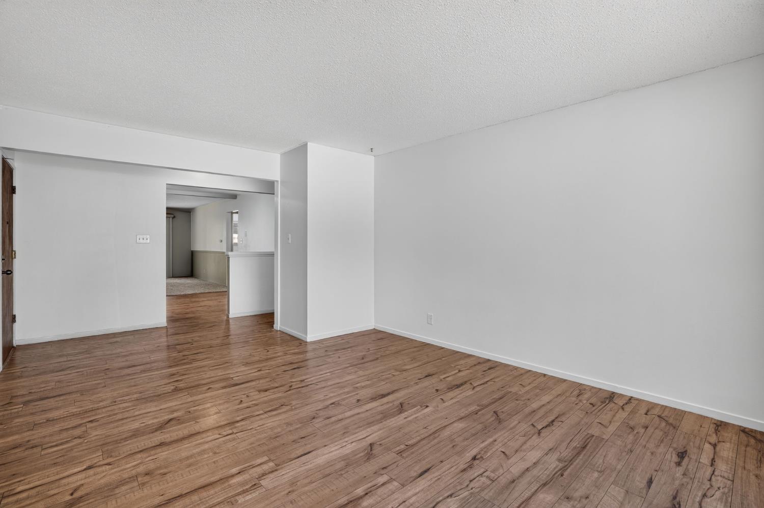 4824 E Santa Ana Ave