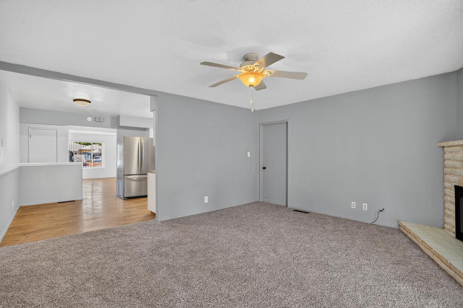 4824 E Santa Ana Ave