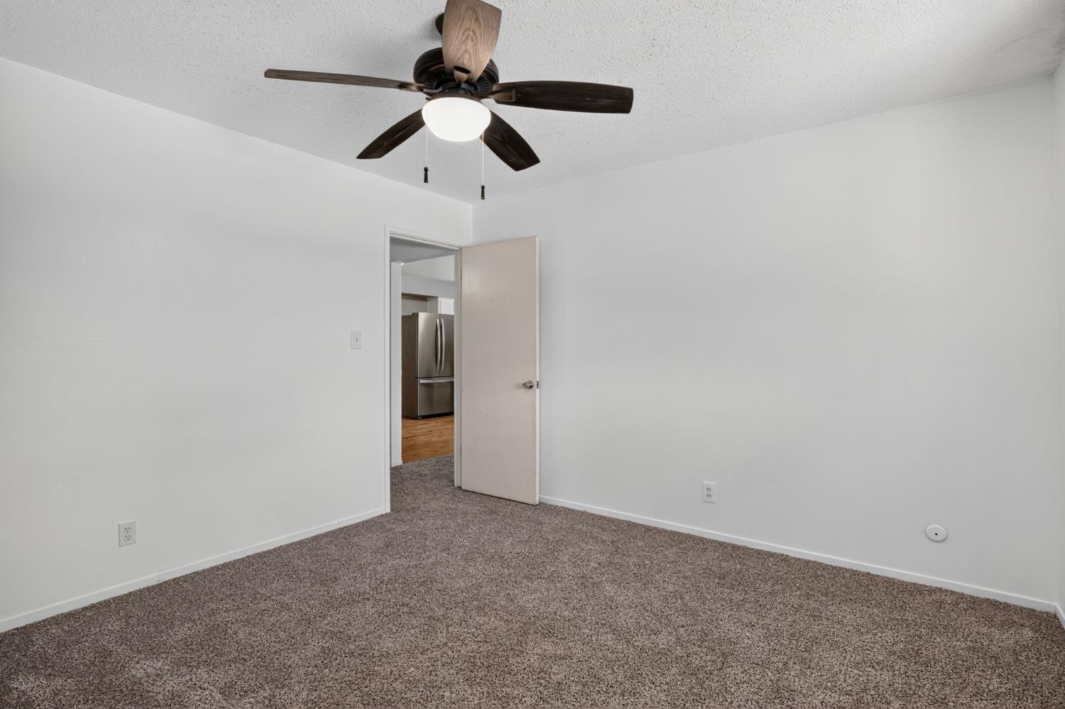 4824 E Santa Ana Ave