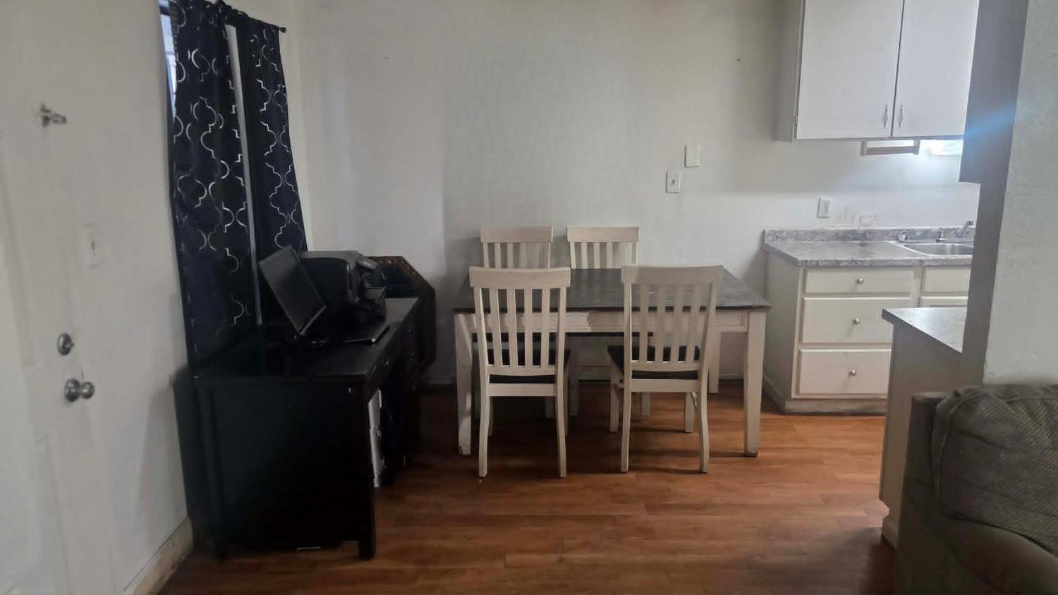 1221 N Peach Avenue # 129