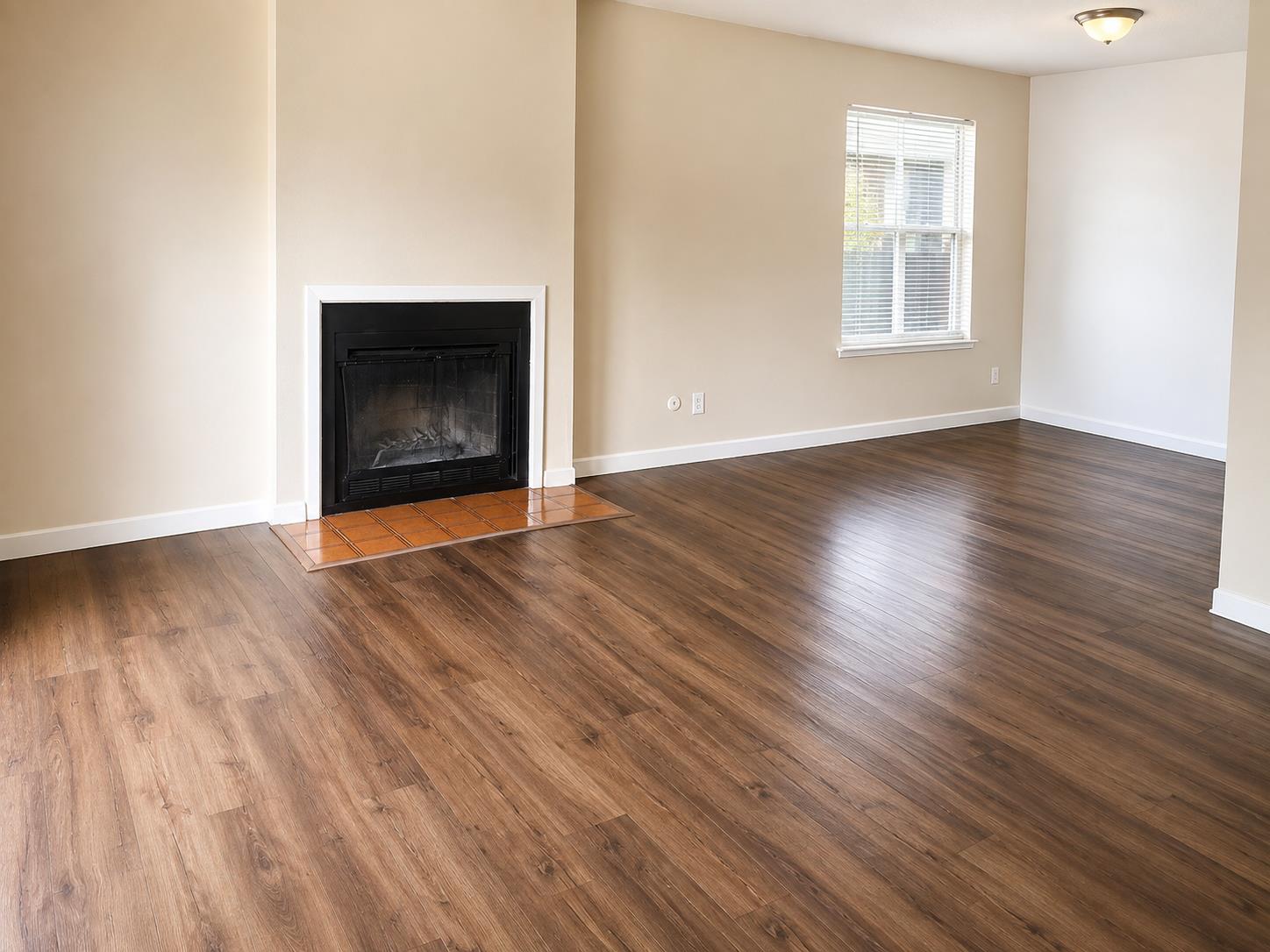 1221 N Peach Avenue # 129