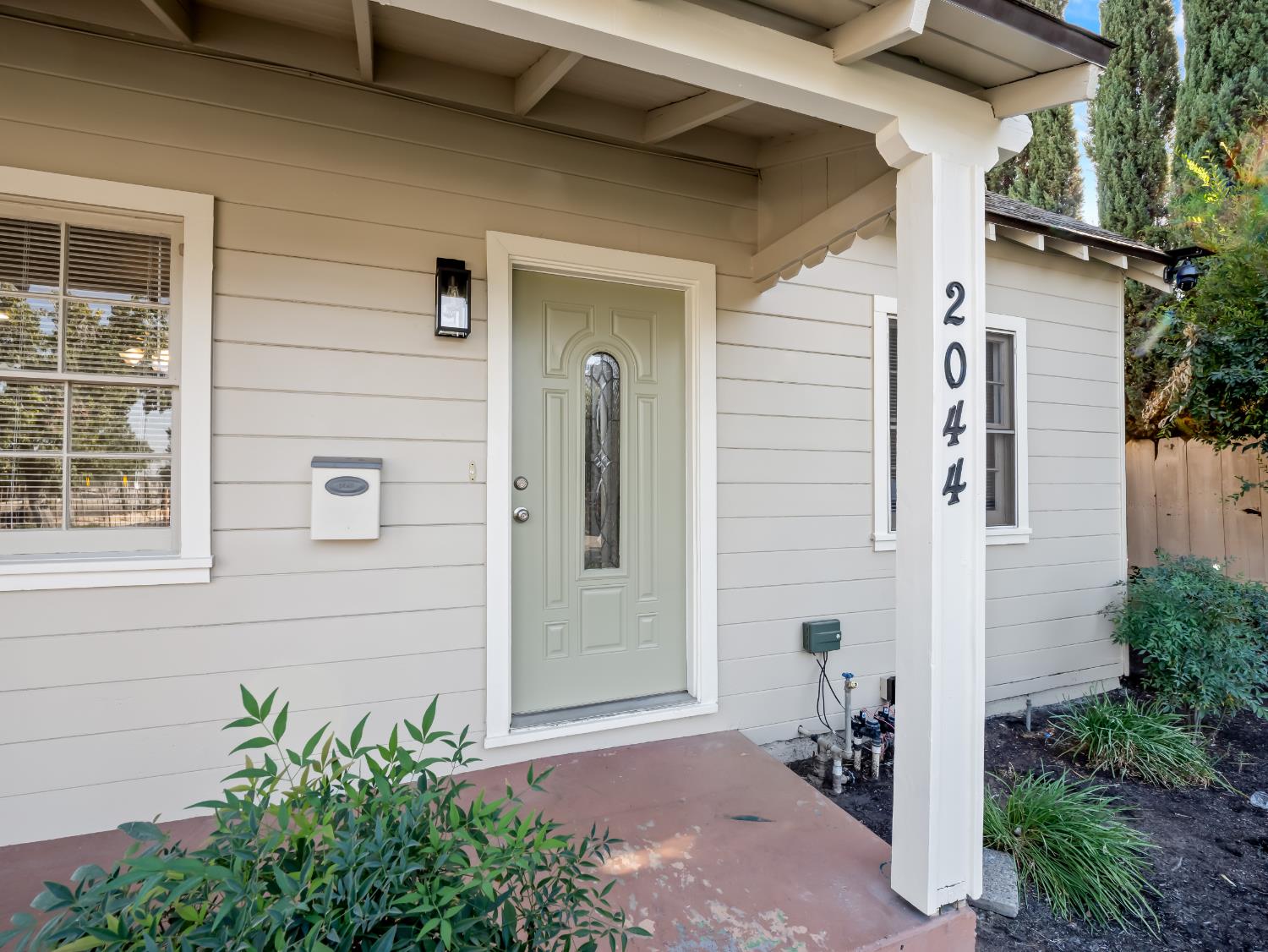 2044 E Sierra Madre Avenue