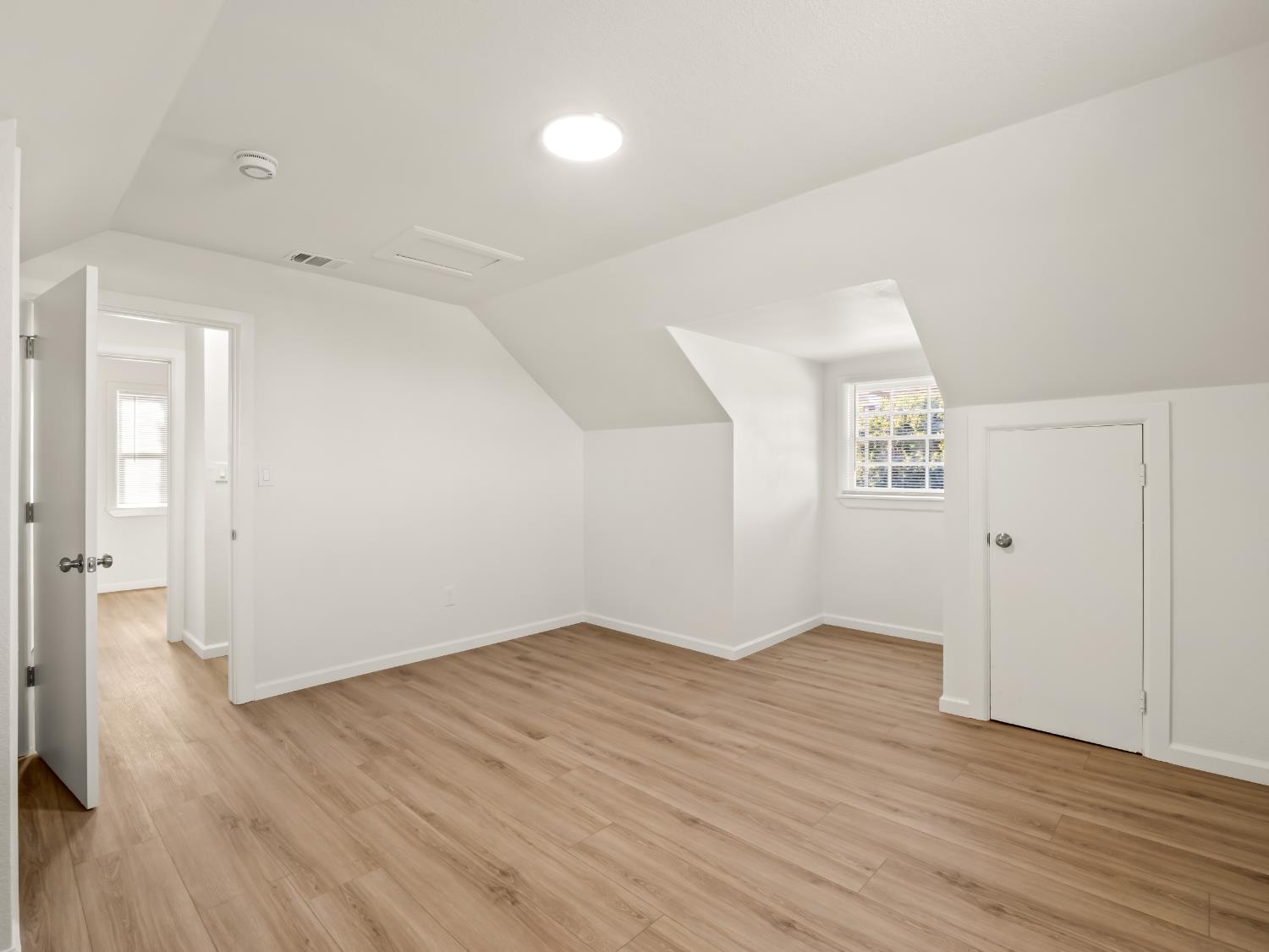 2044 E Sierra Madre Avenue