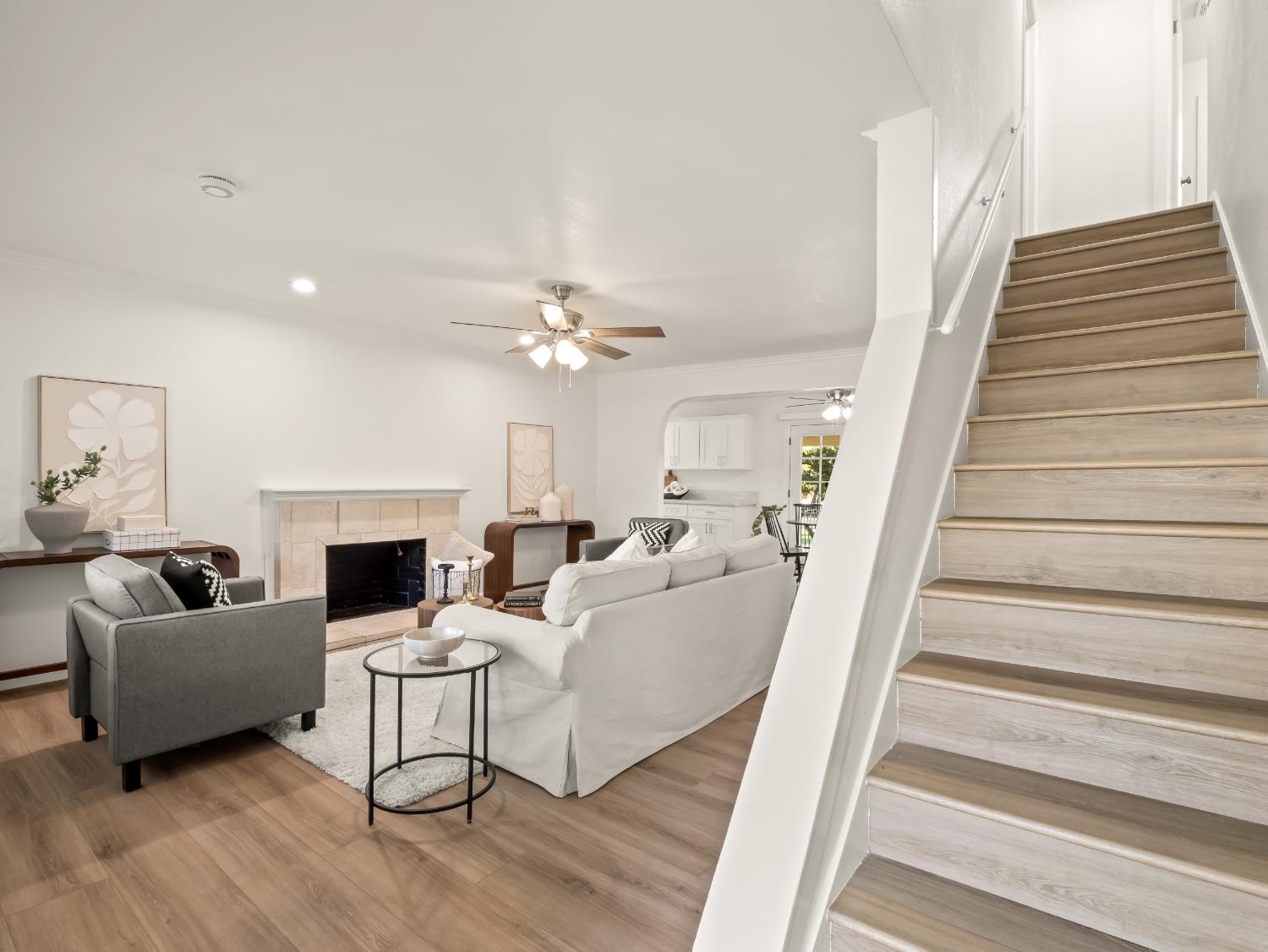2044 E Sierra Madre Avenue