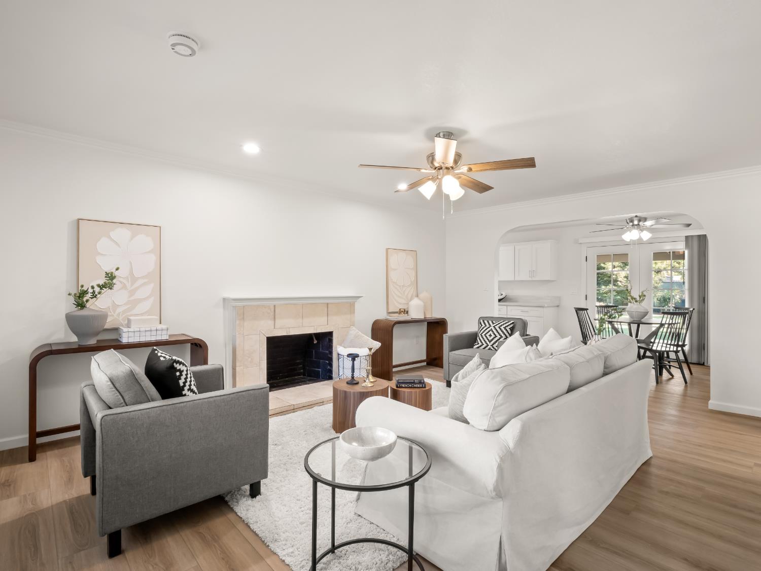 2044 E Sierra Madre Avenue