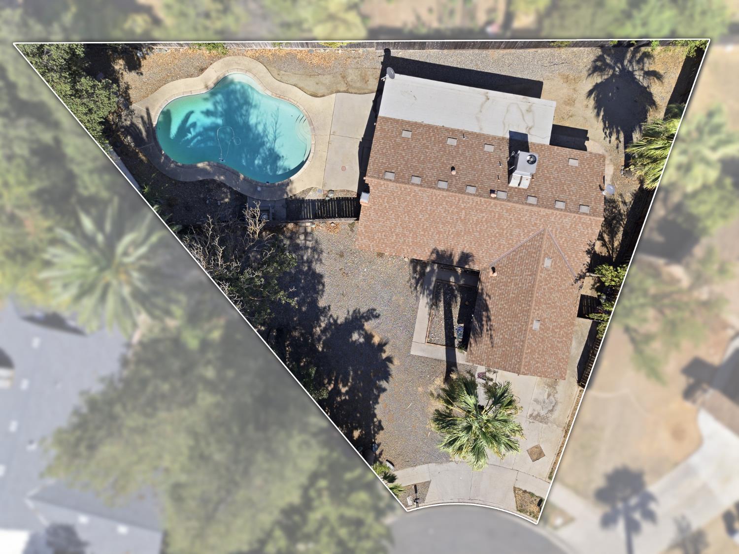 3028 W San Jose Avenue